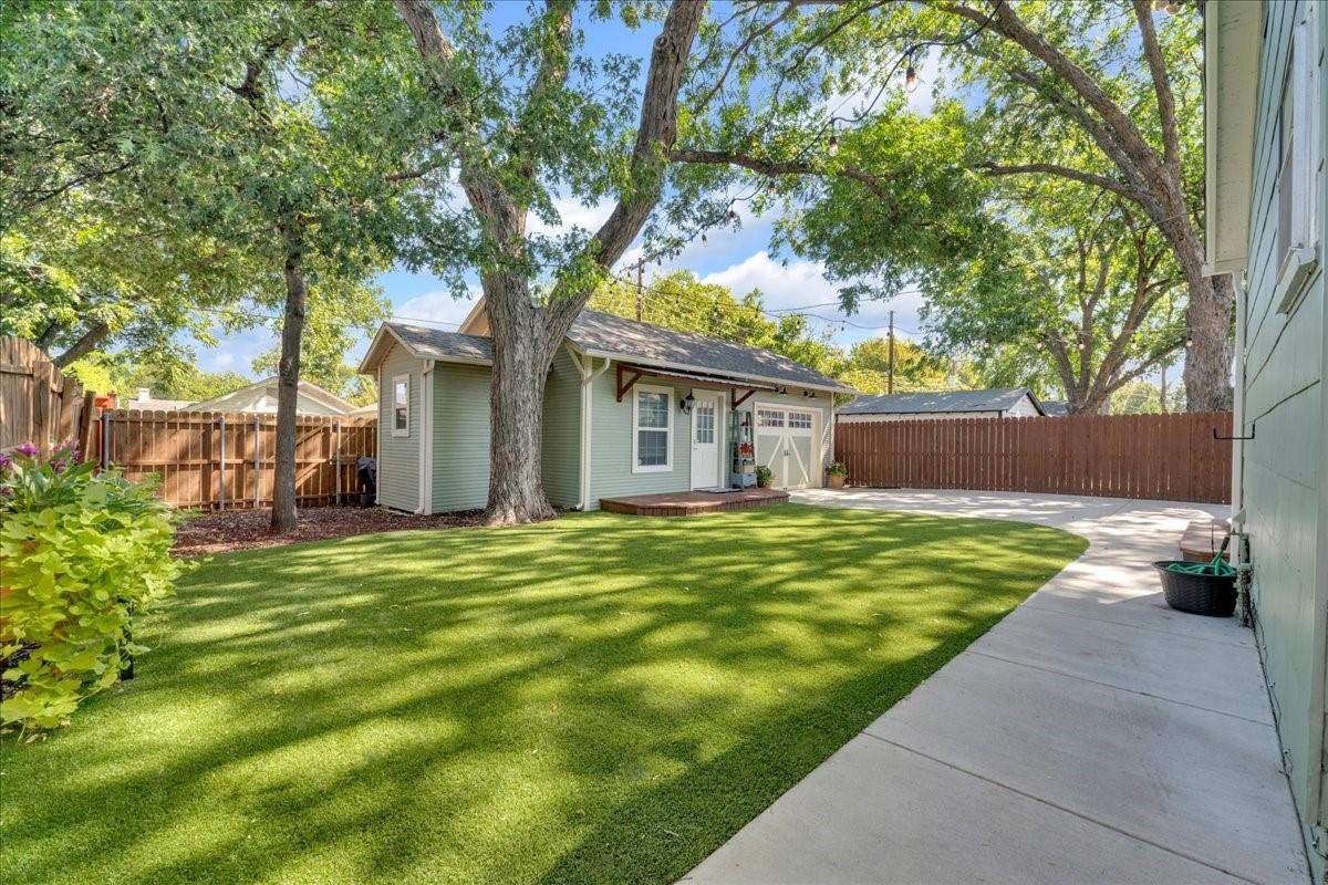 main property photo 38
