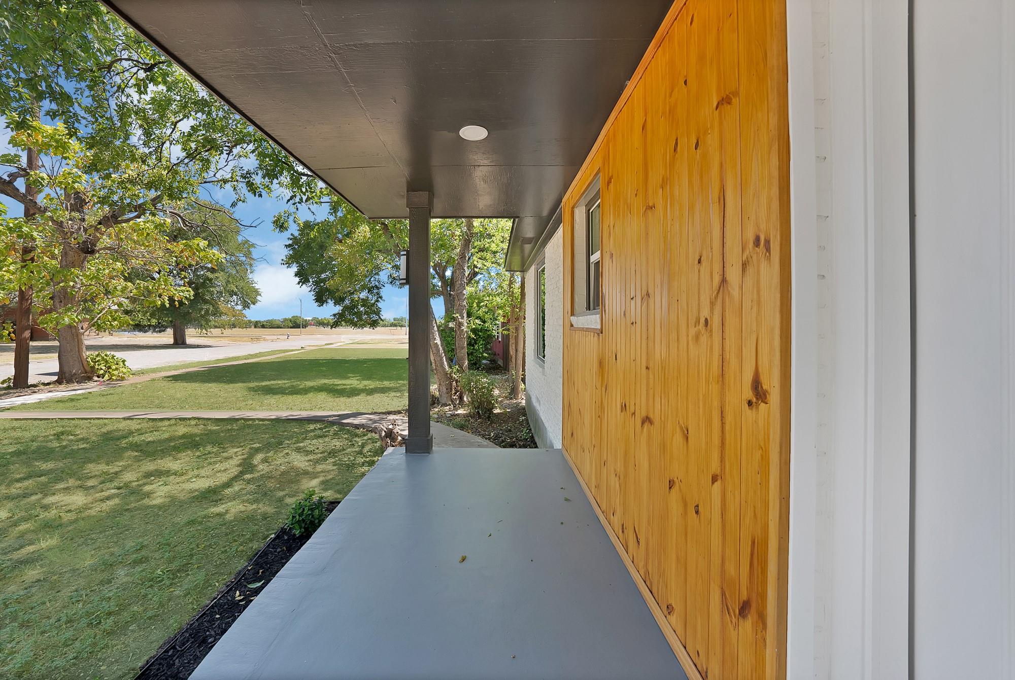 main property photo 31