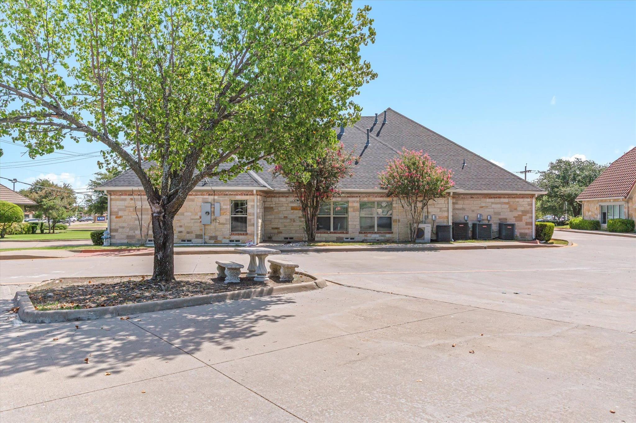 main property photo 39
