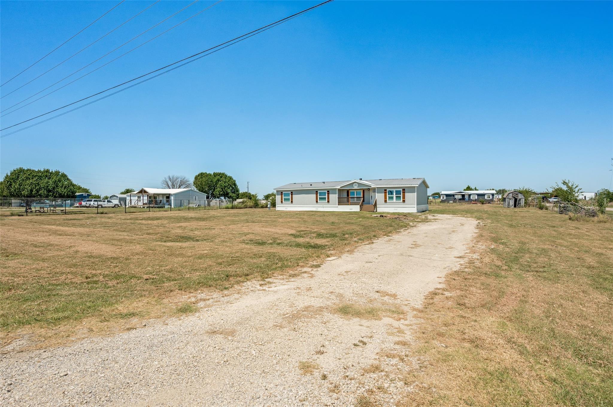 main property photo 34
