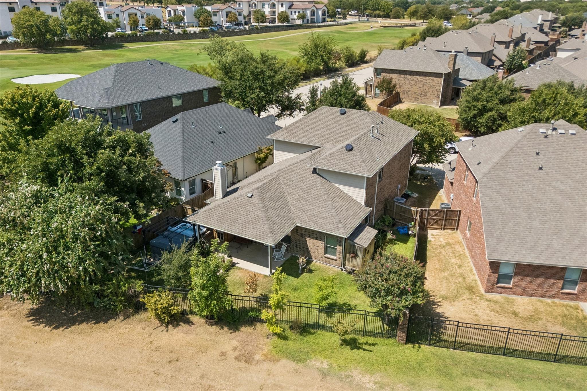 main property photo 18