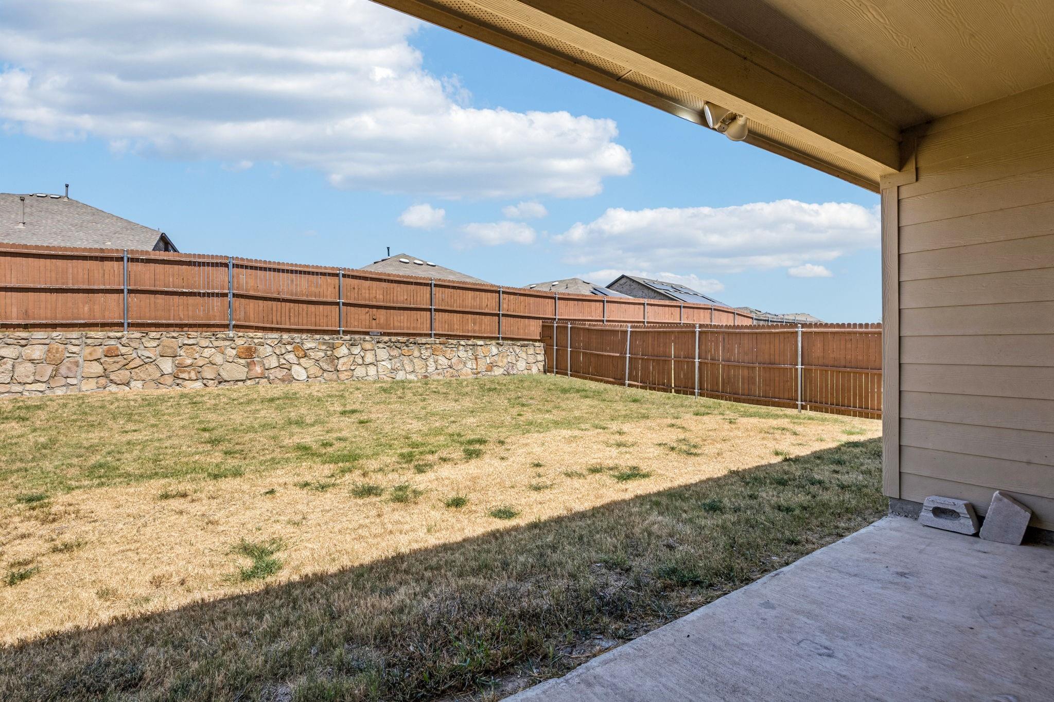 main property photo 14