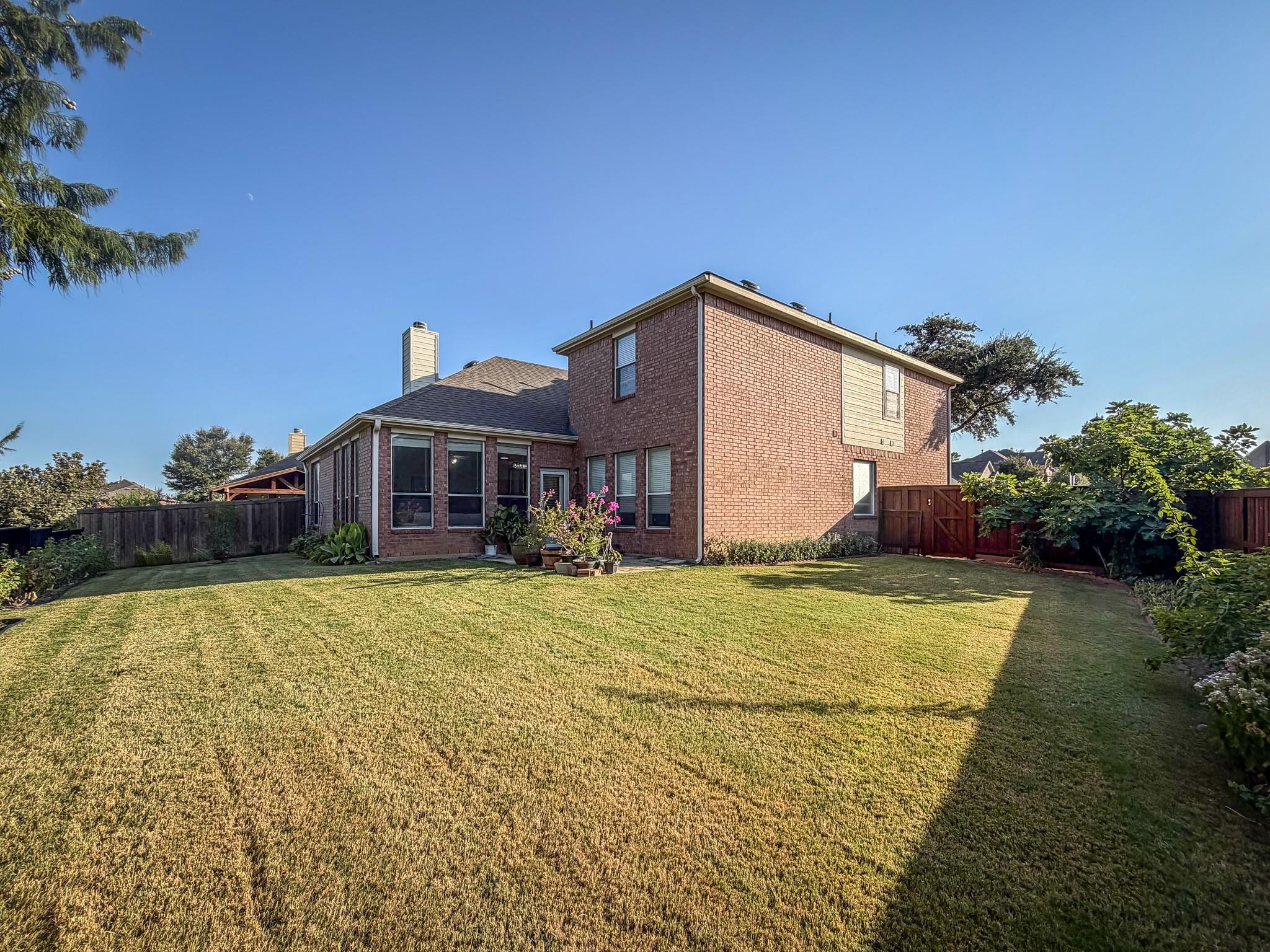 main property photo 25