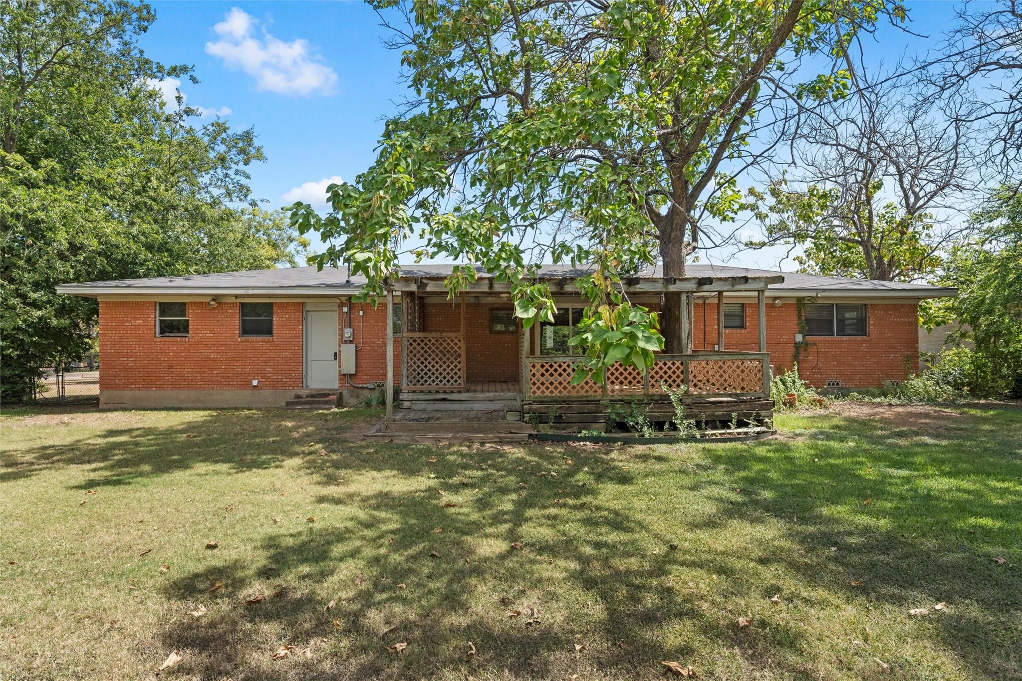 main property photo 21