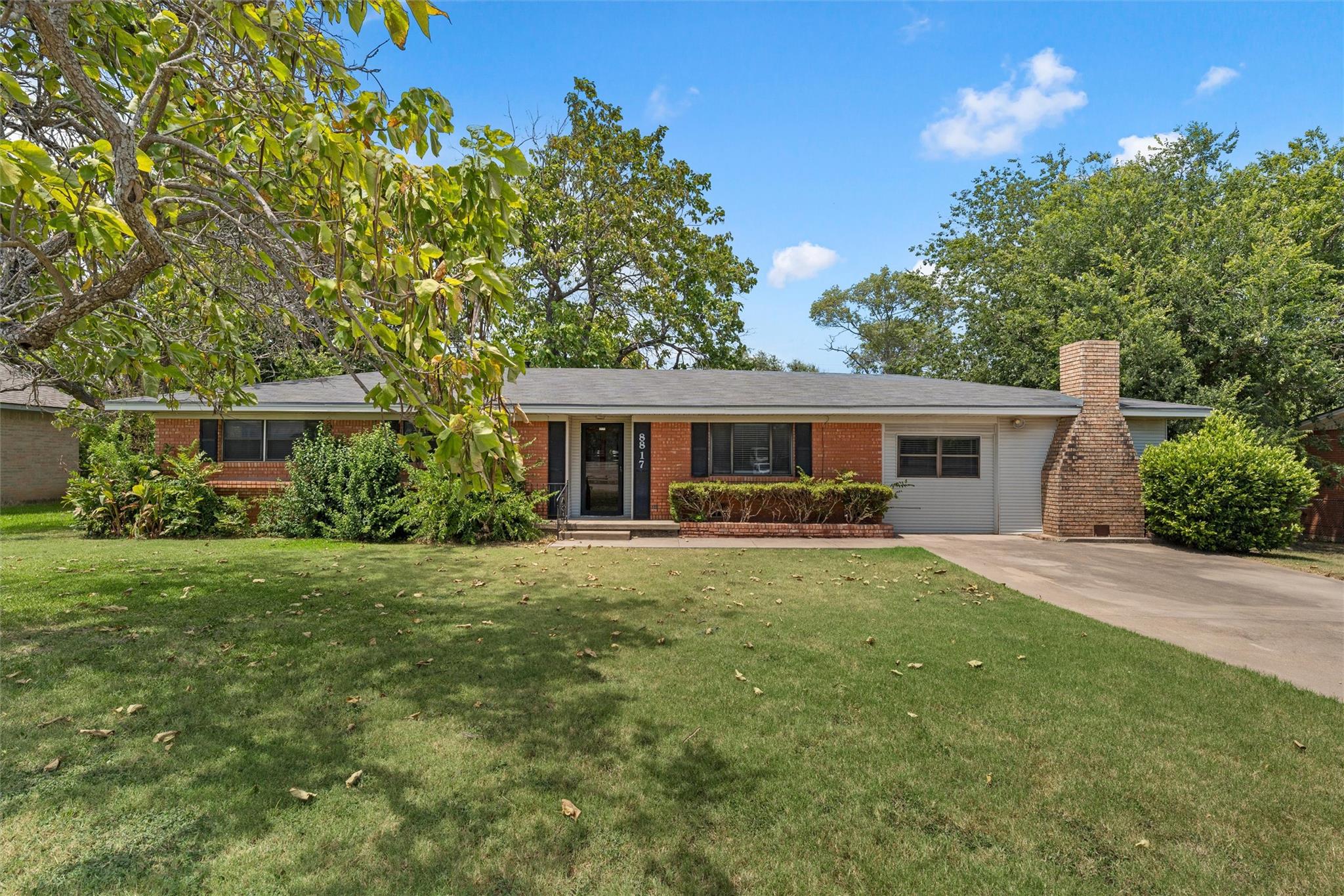 main property photo 27