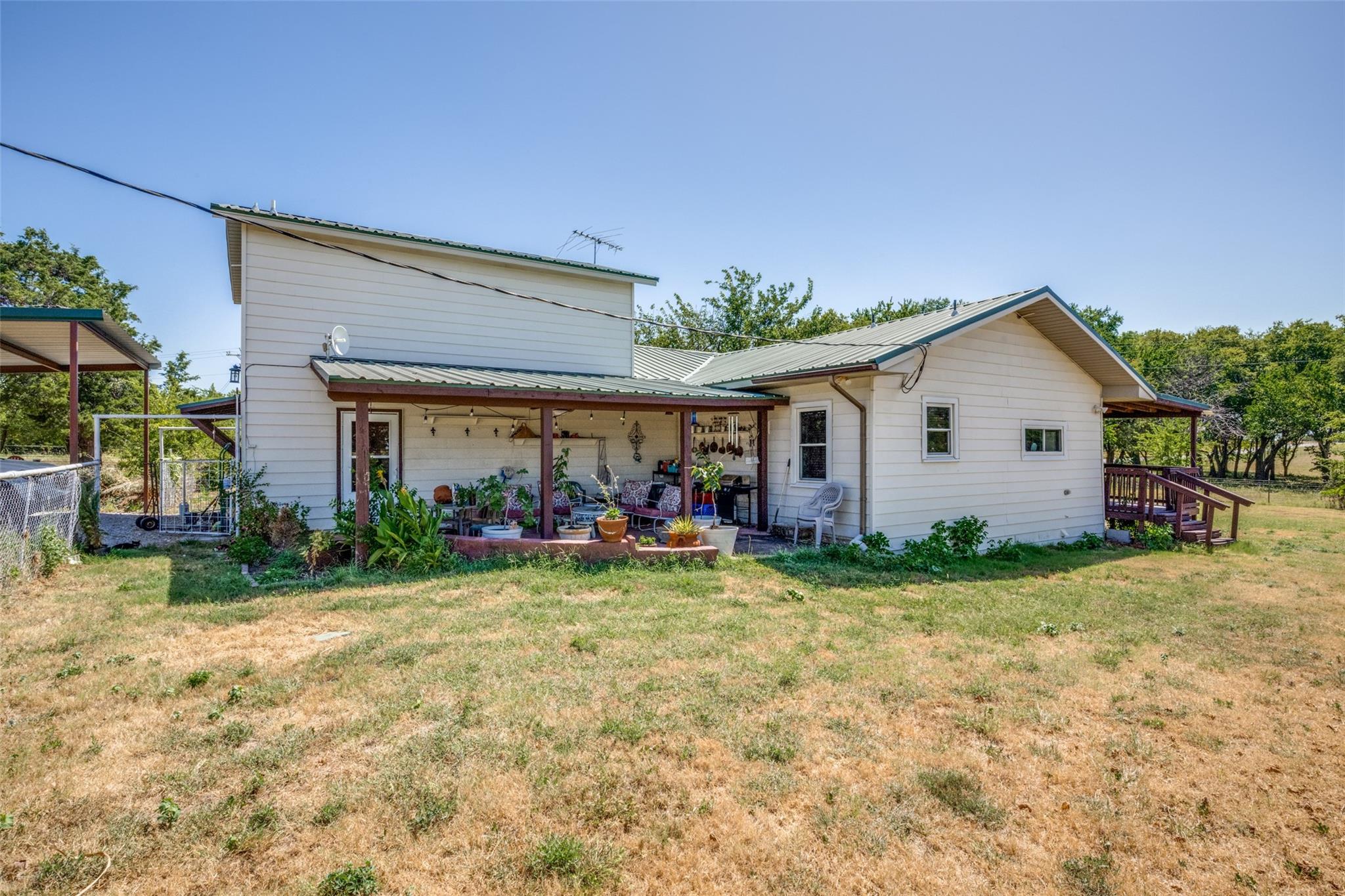 main property photo 29