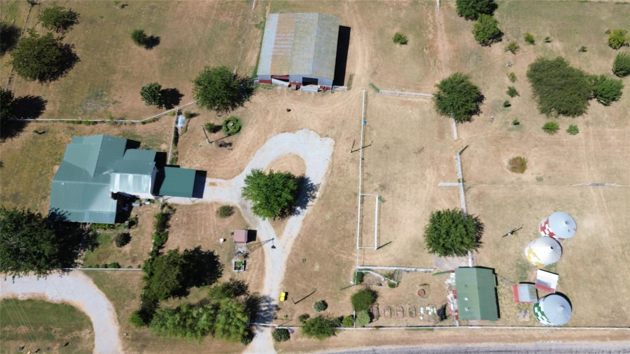 main property photo 39