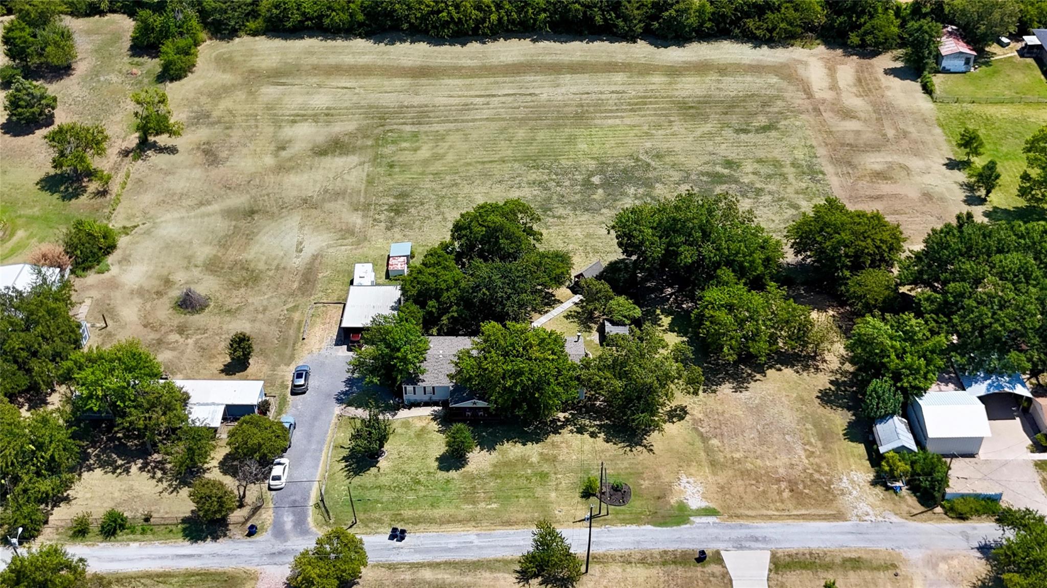 main property photo 8