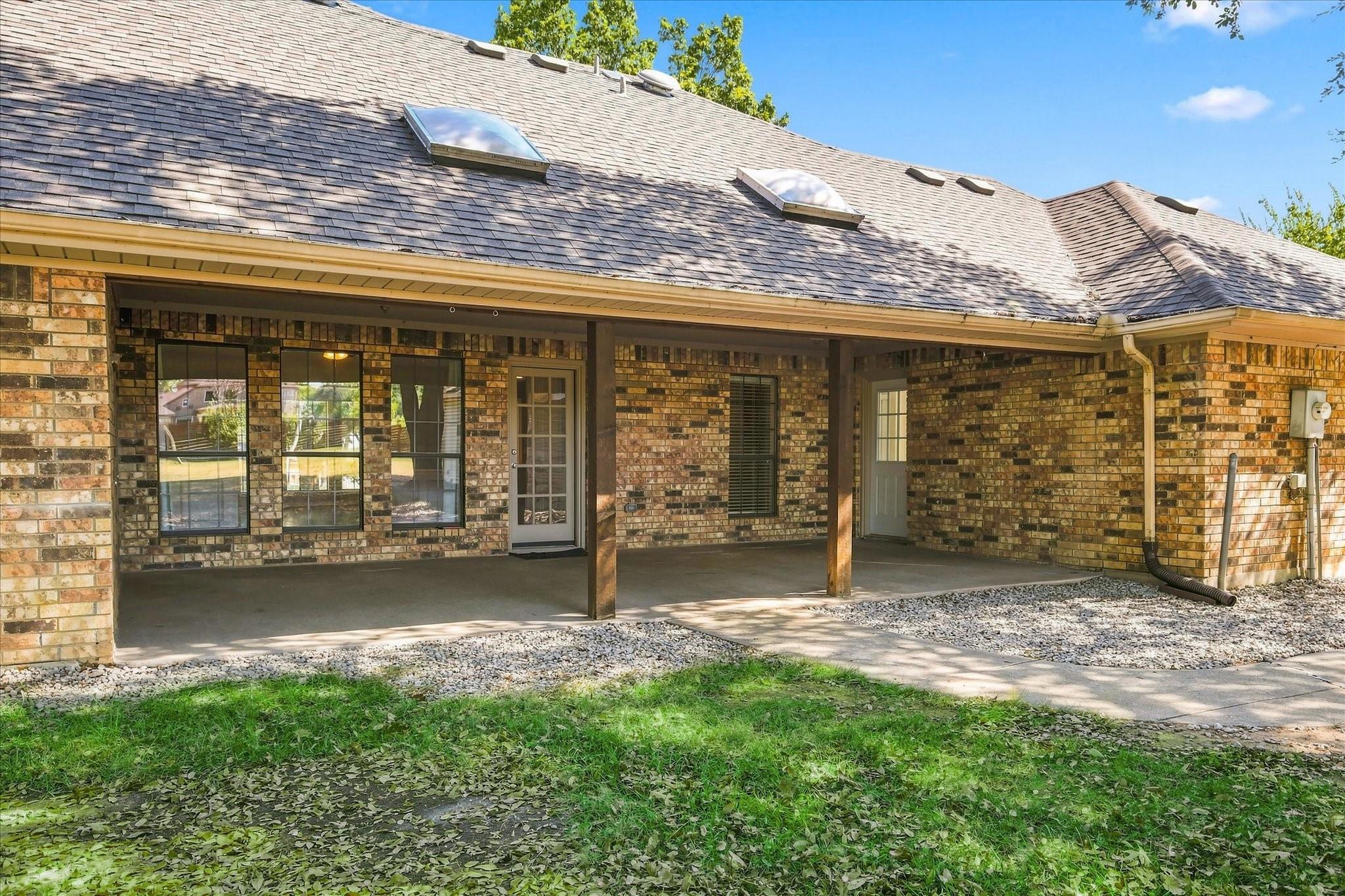 main property photo 32