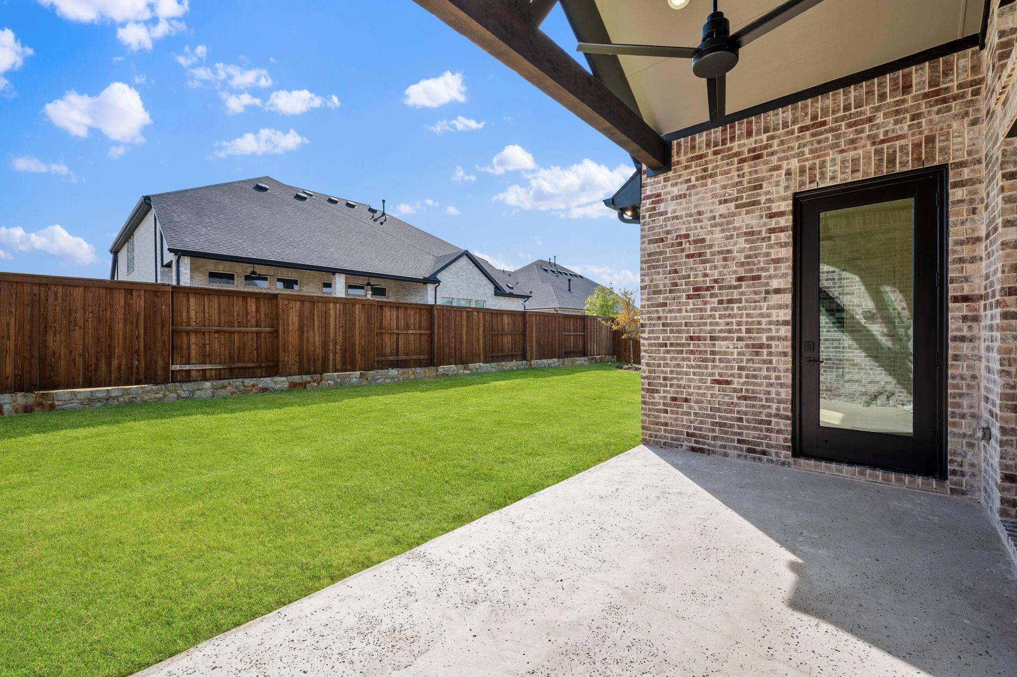 main property photo 17