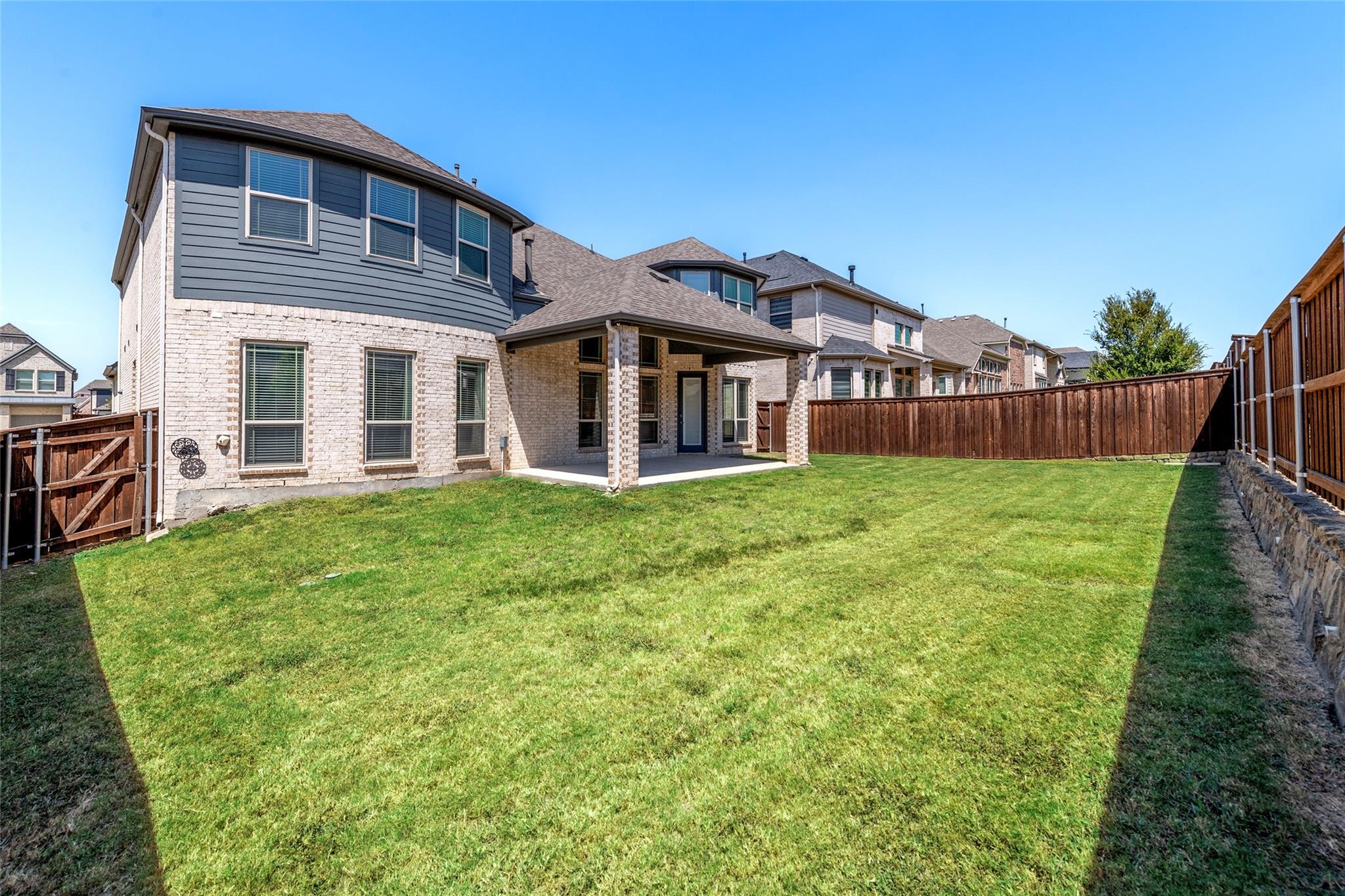 main property photo 39