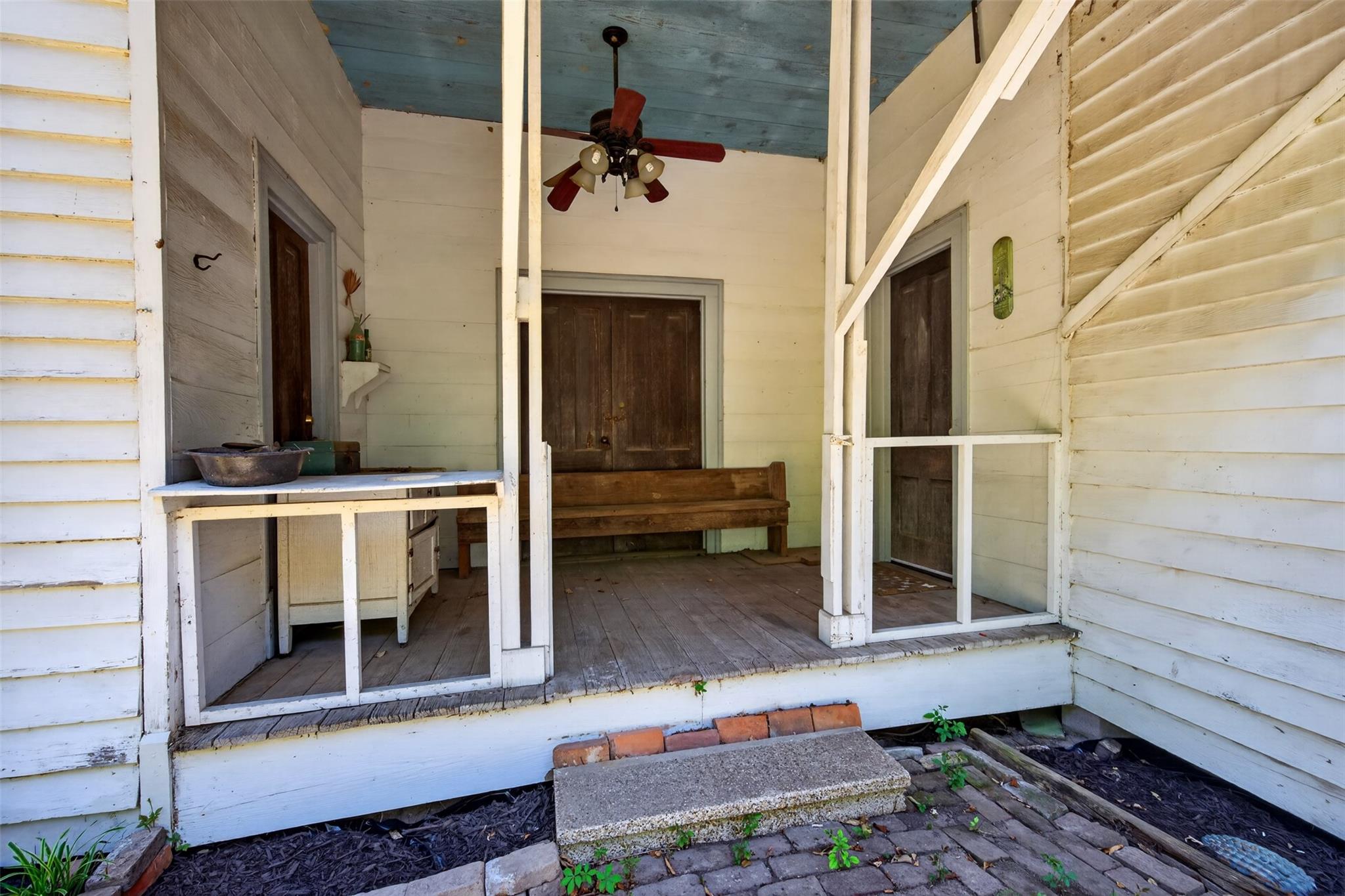 main property photo 16