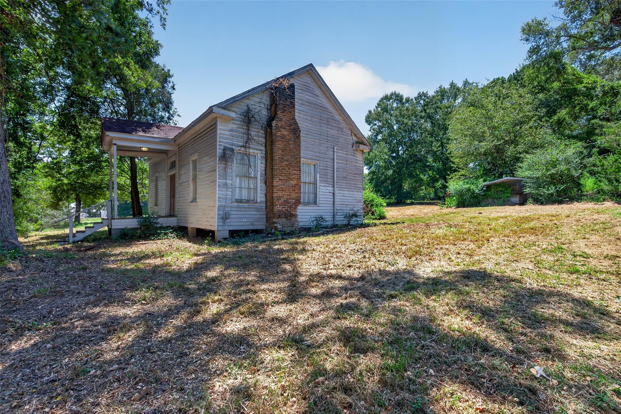 main property photo 6