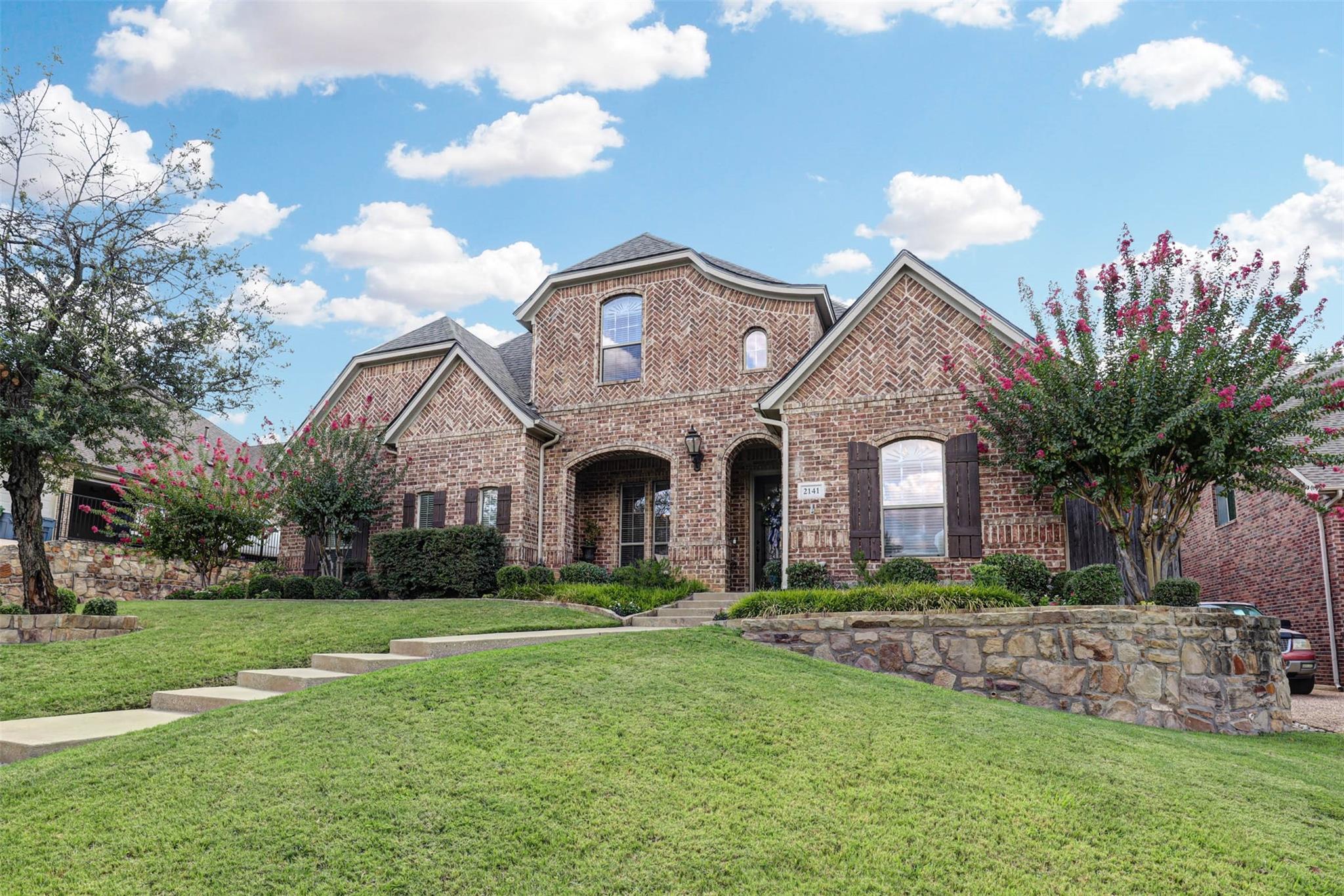 main property photo 2