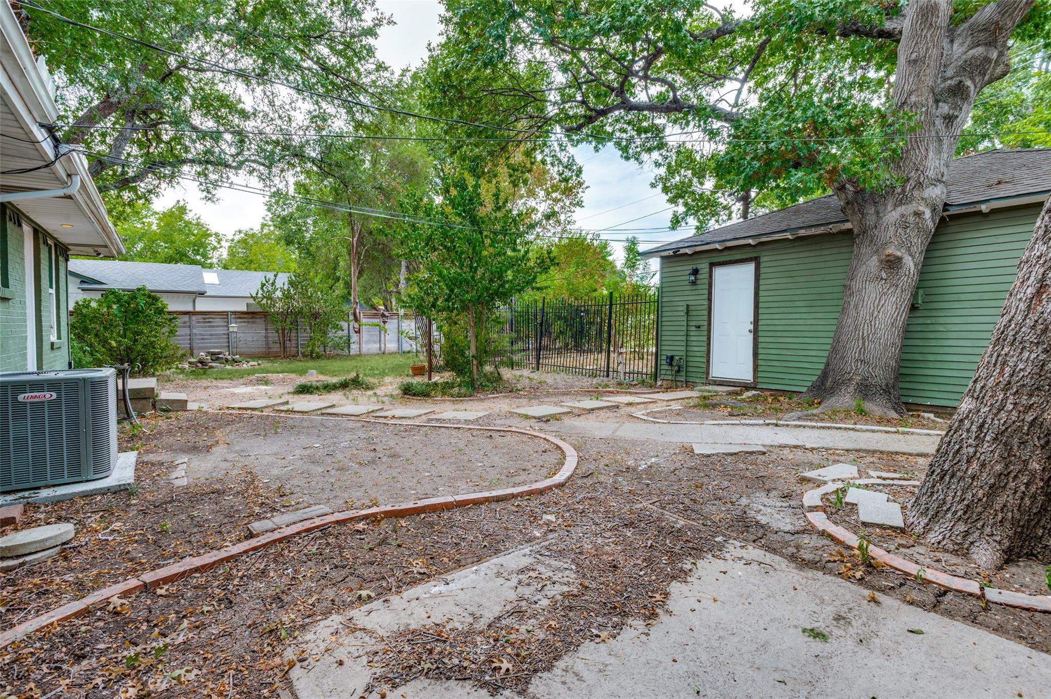 main property photo 22