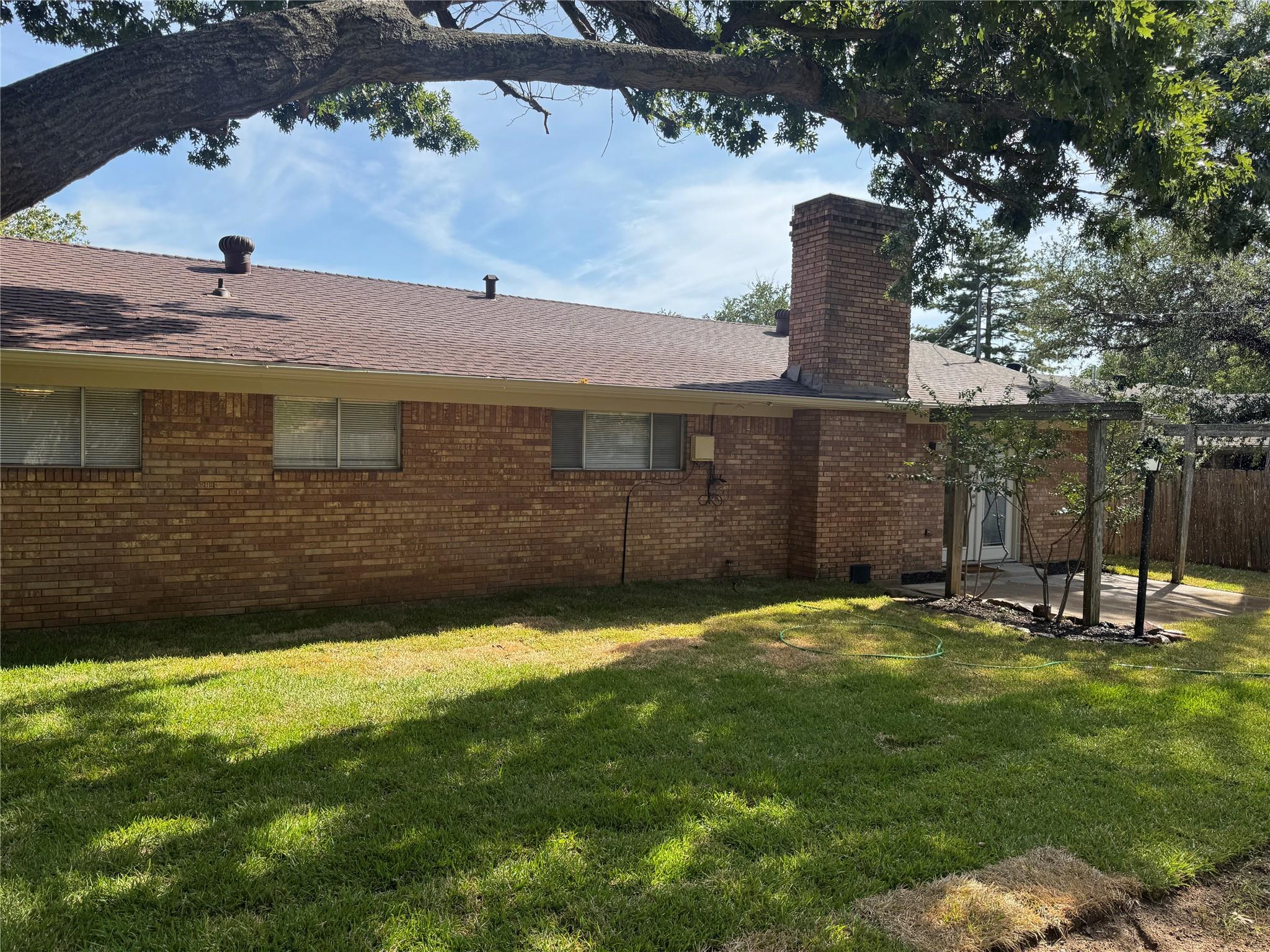 main property photo 16