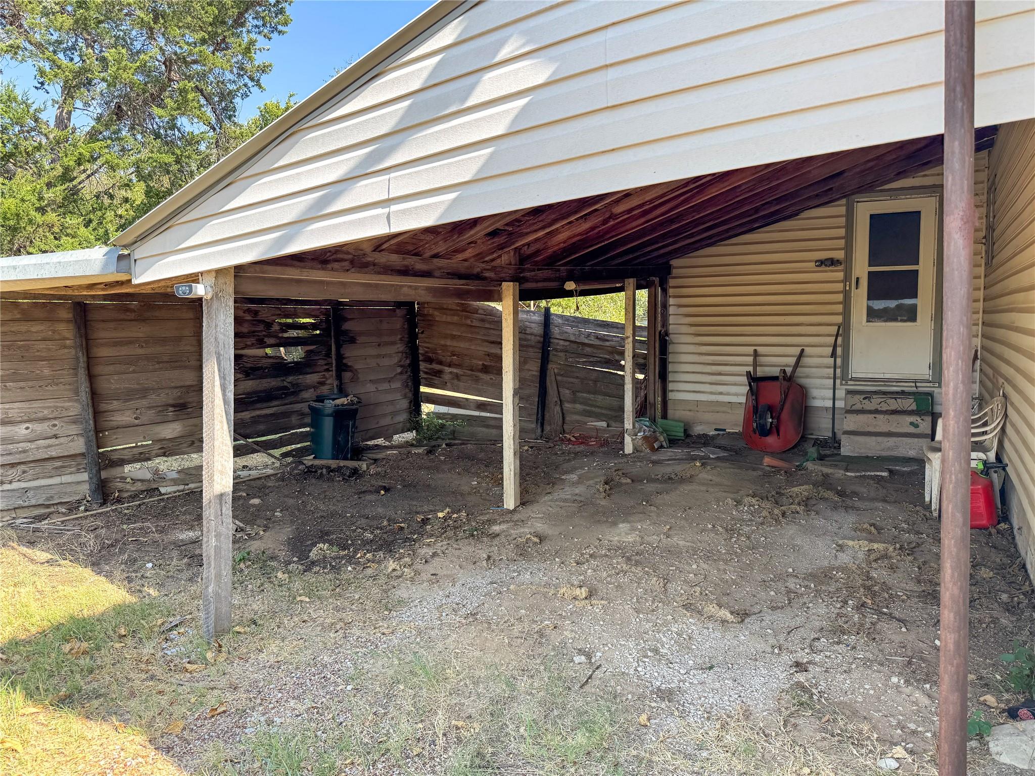 main property photo 22