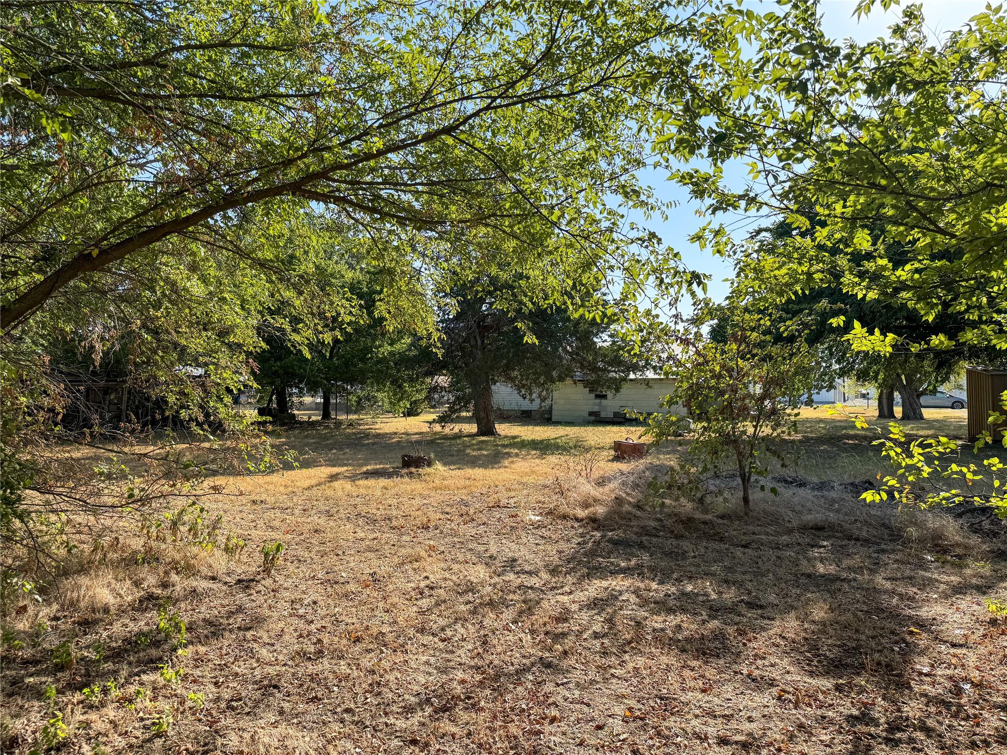 main property photo 26