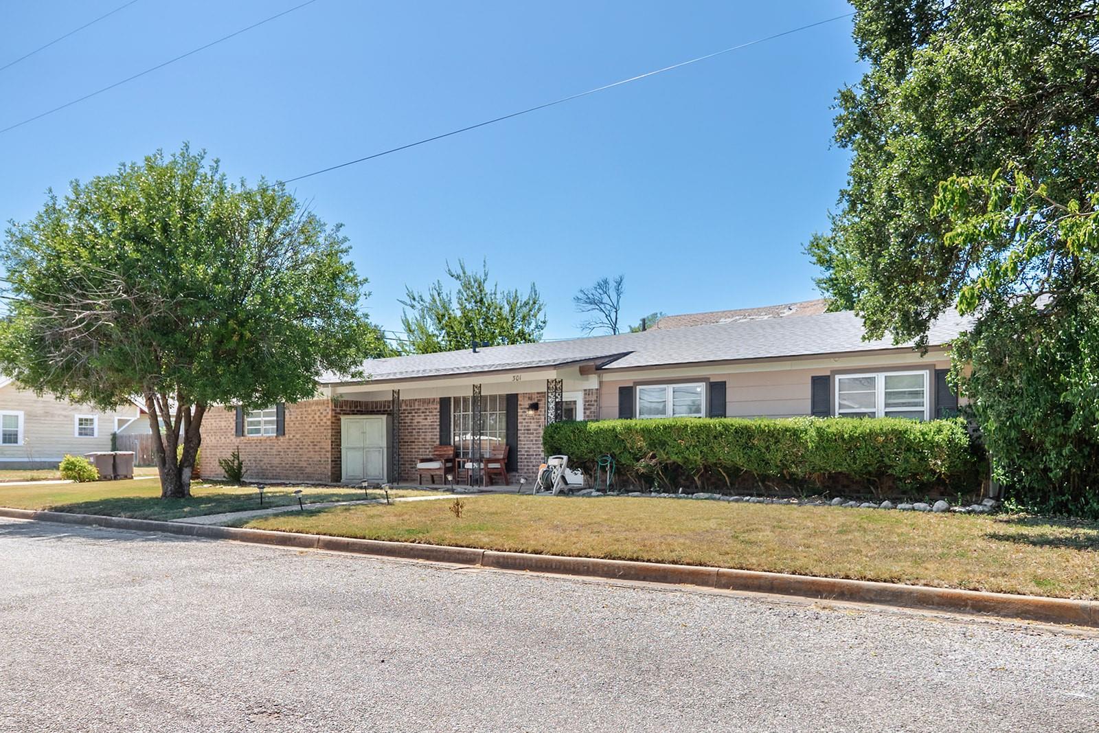 main property photo 6