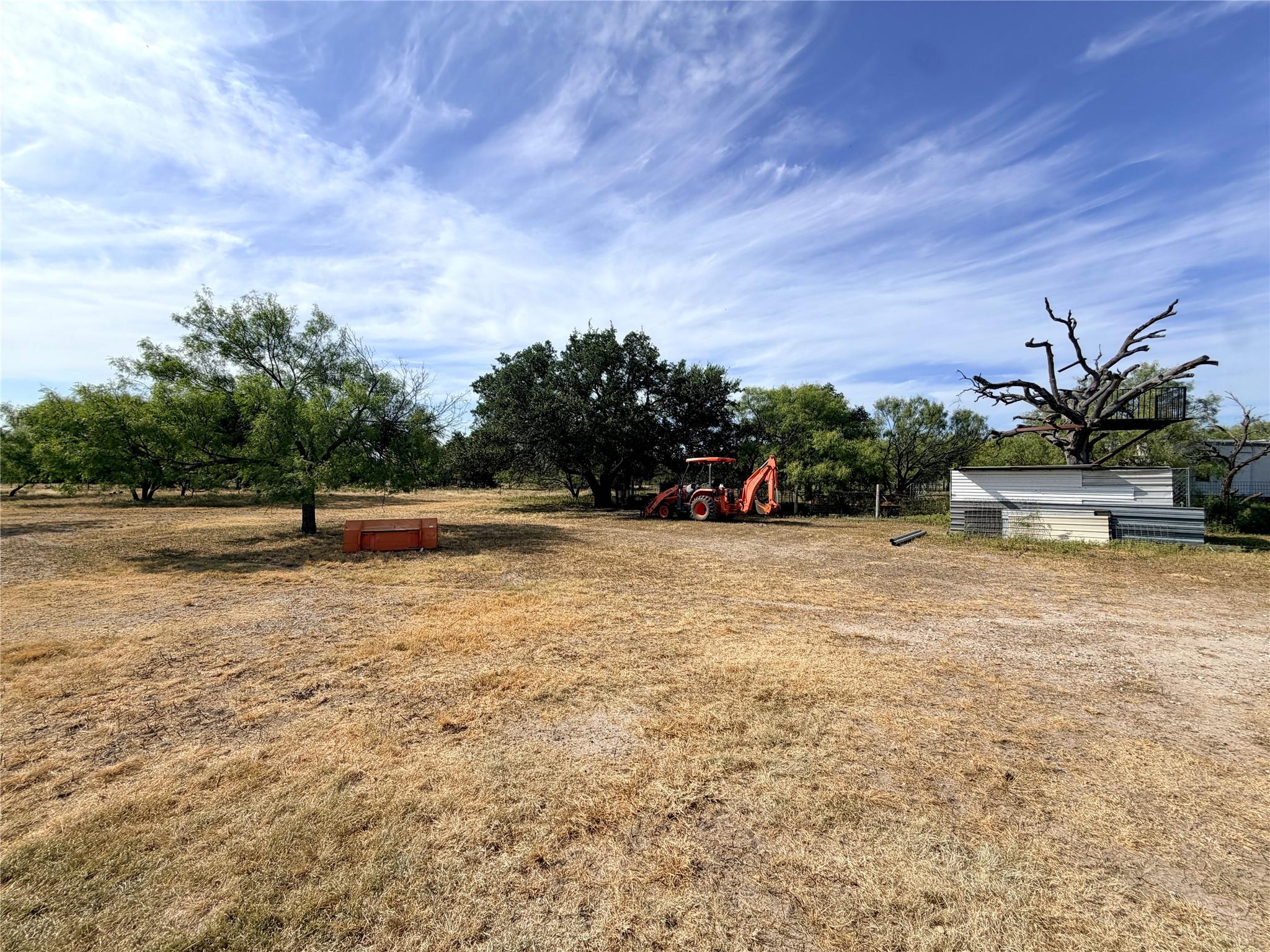 main property photo 32