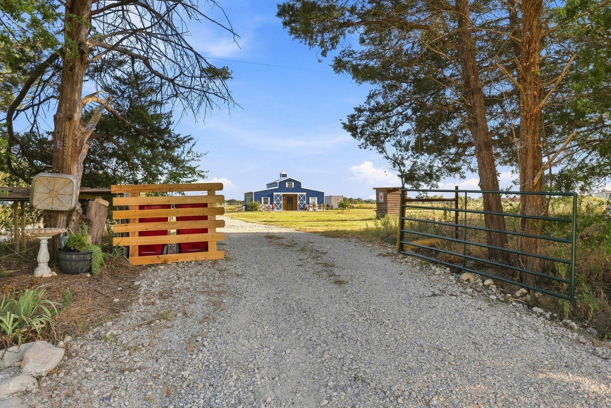 main property photo 35