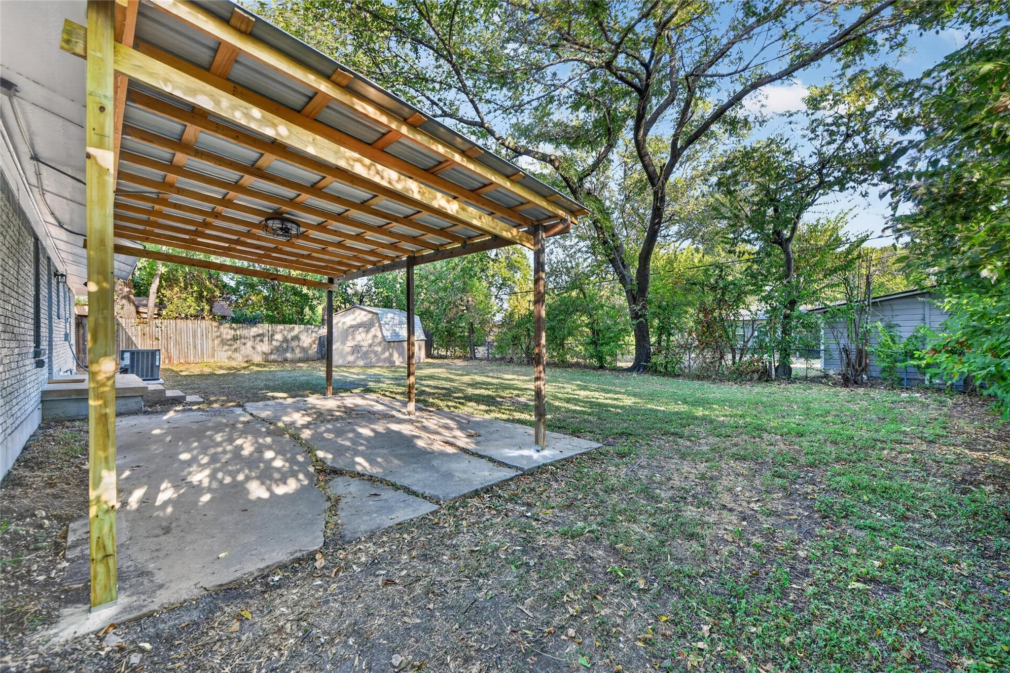 main property photo 20