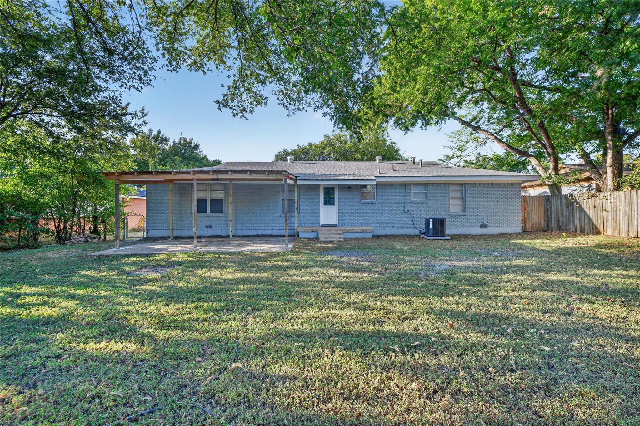 main property photo 22