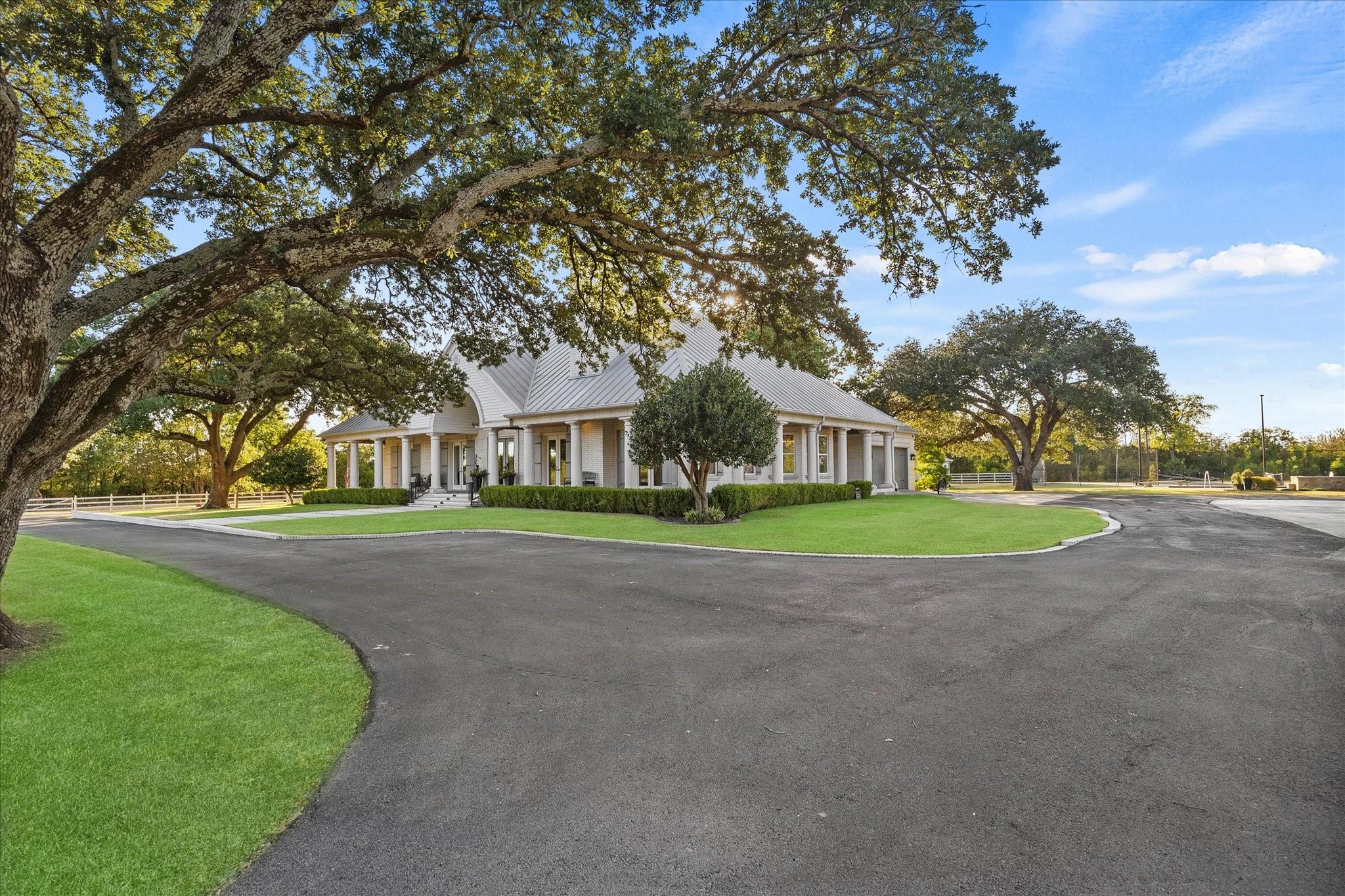 main property photo 4