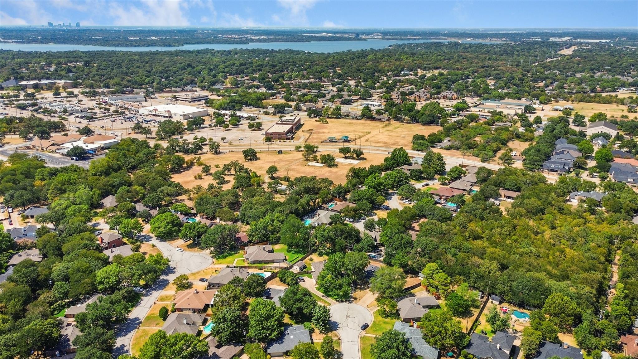 main property photo 31