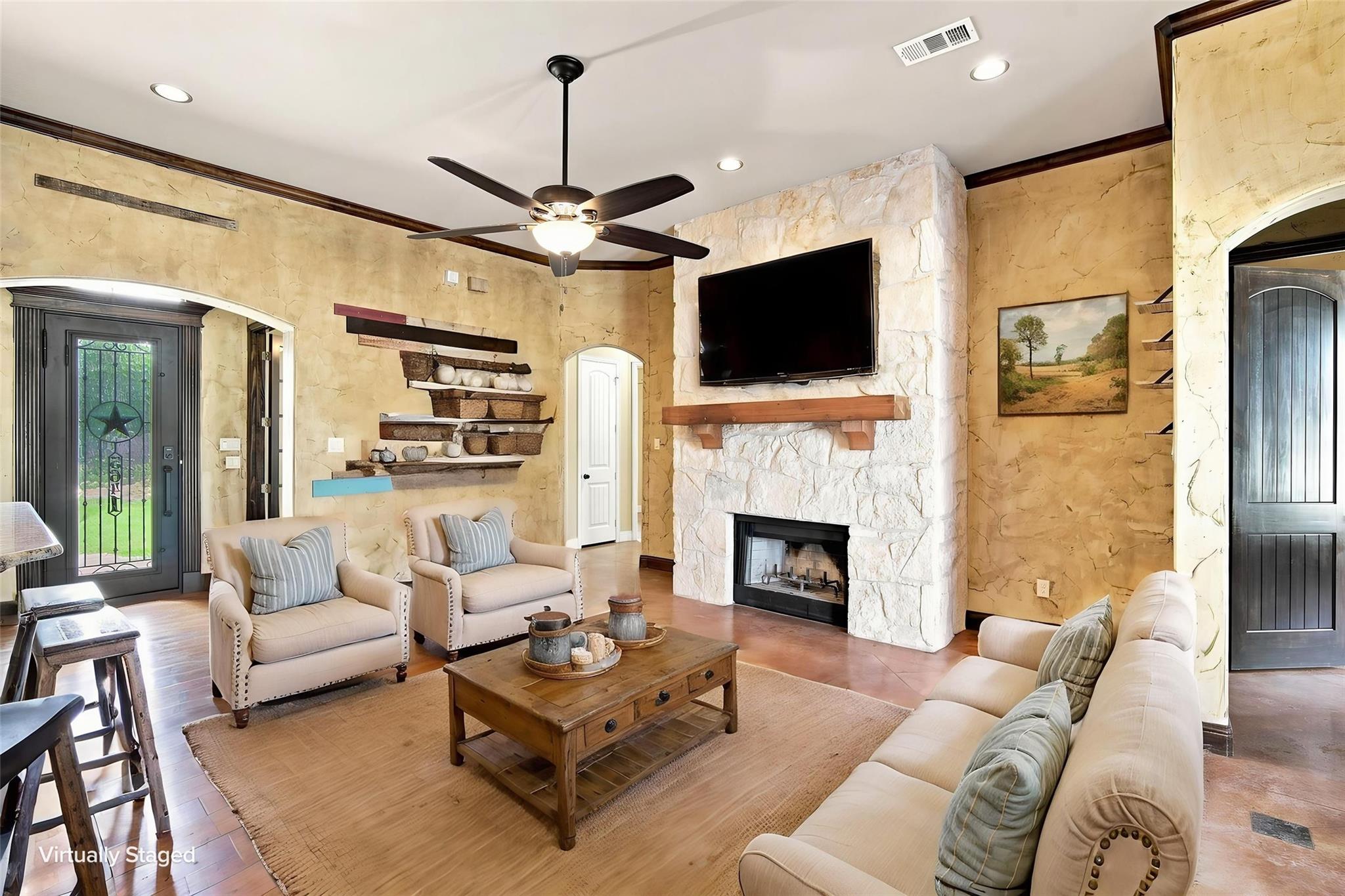 main property photo 17