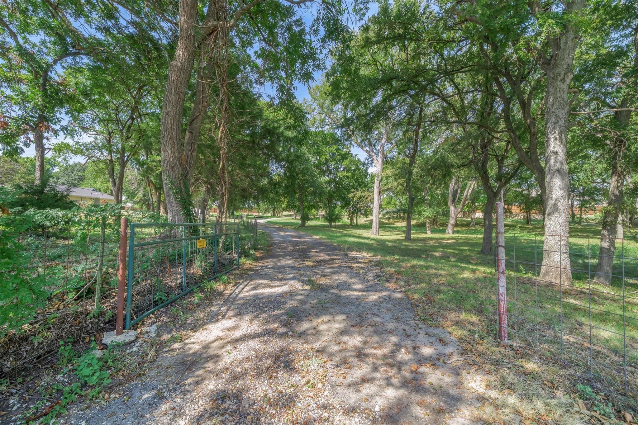 main property photo 7