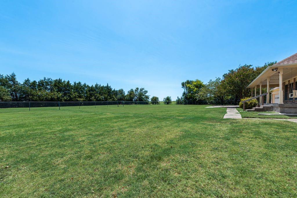 main property photo 12