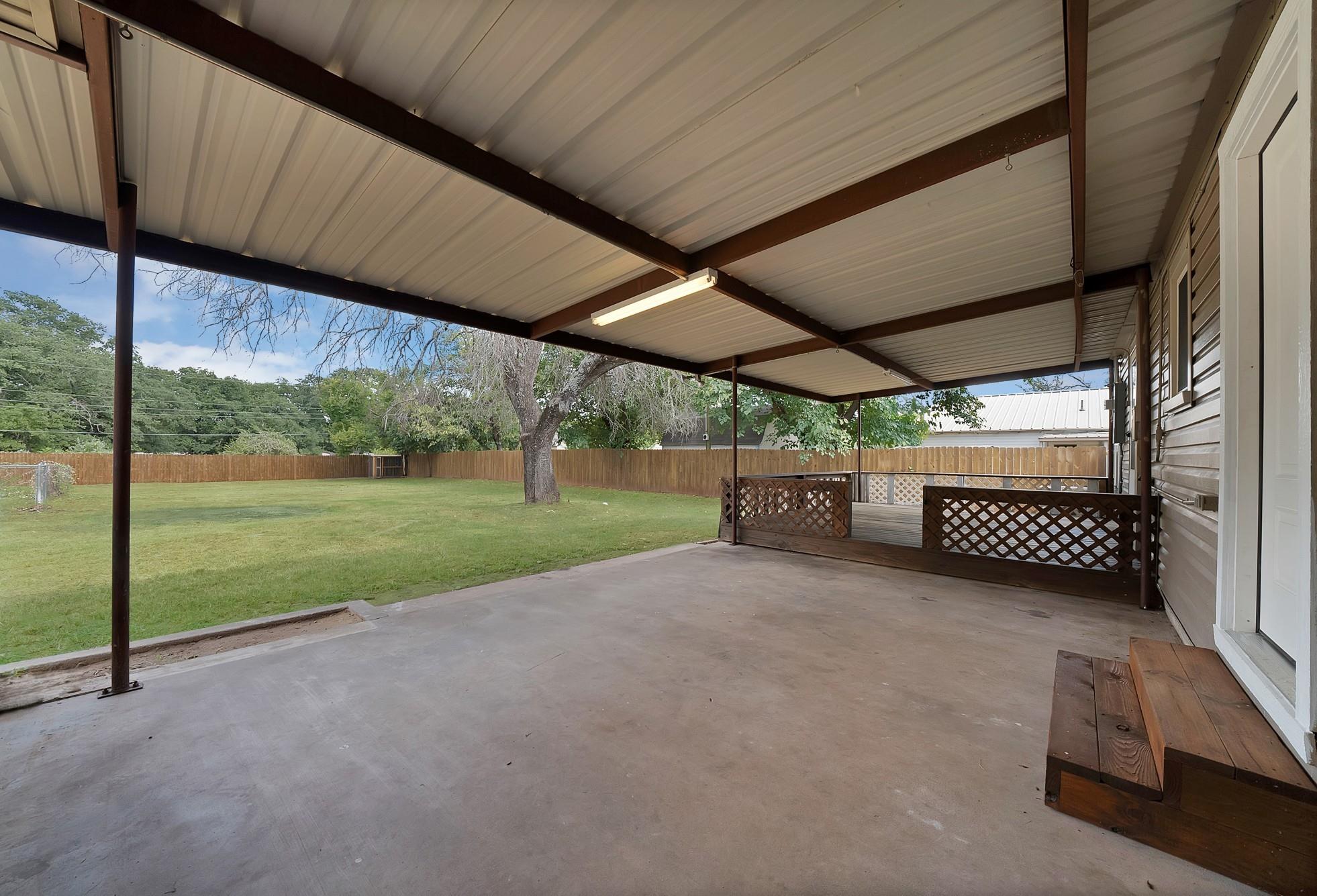 main property photo 23