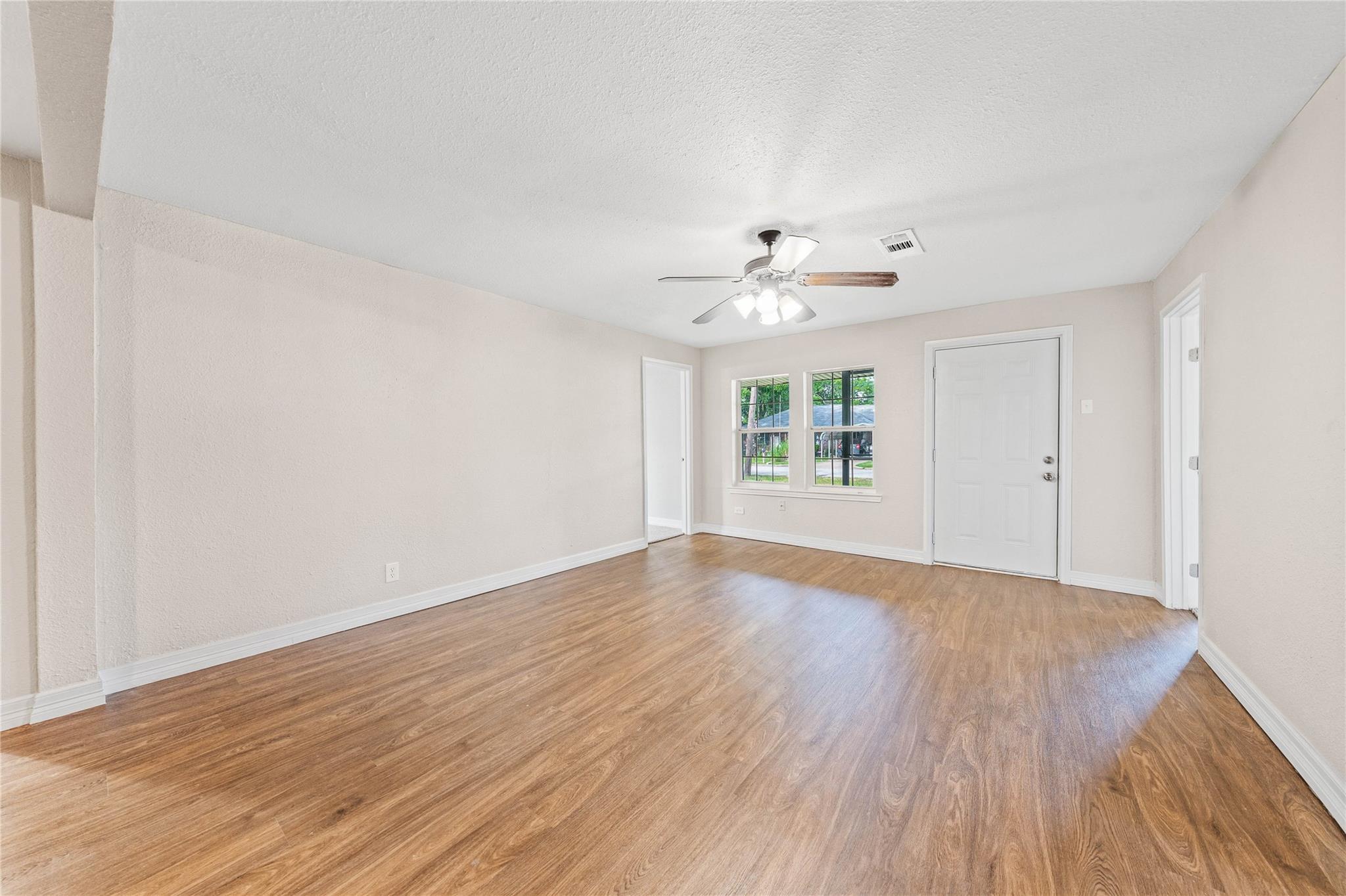 property viewer photo 10