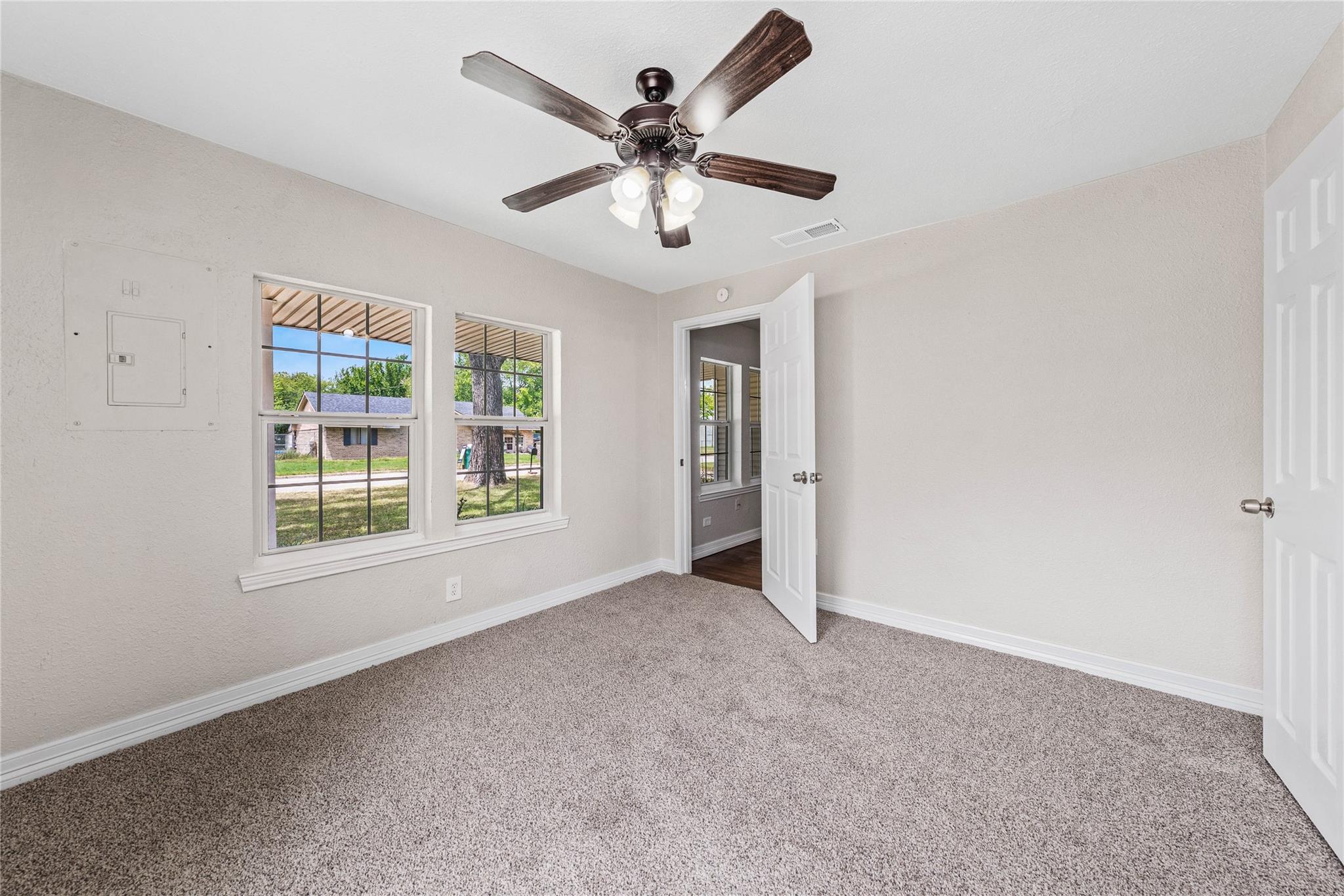 property viewer photo 13