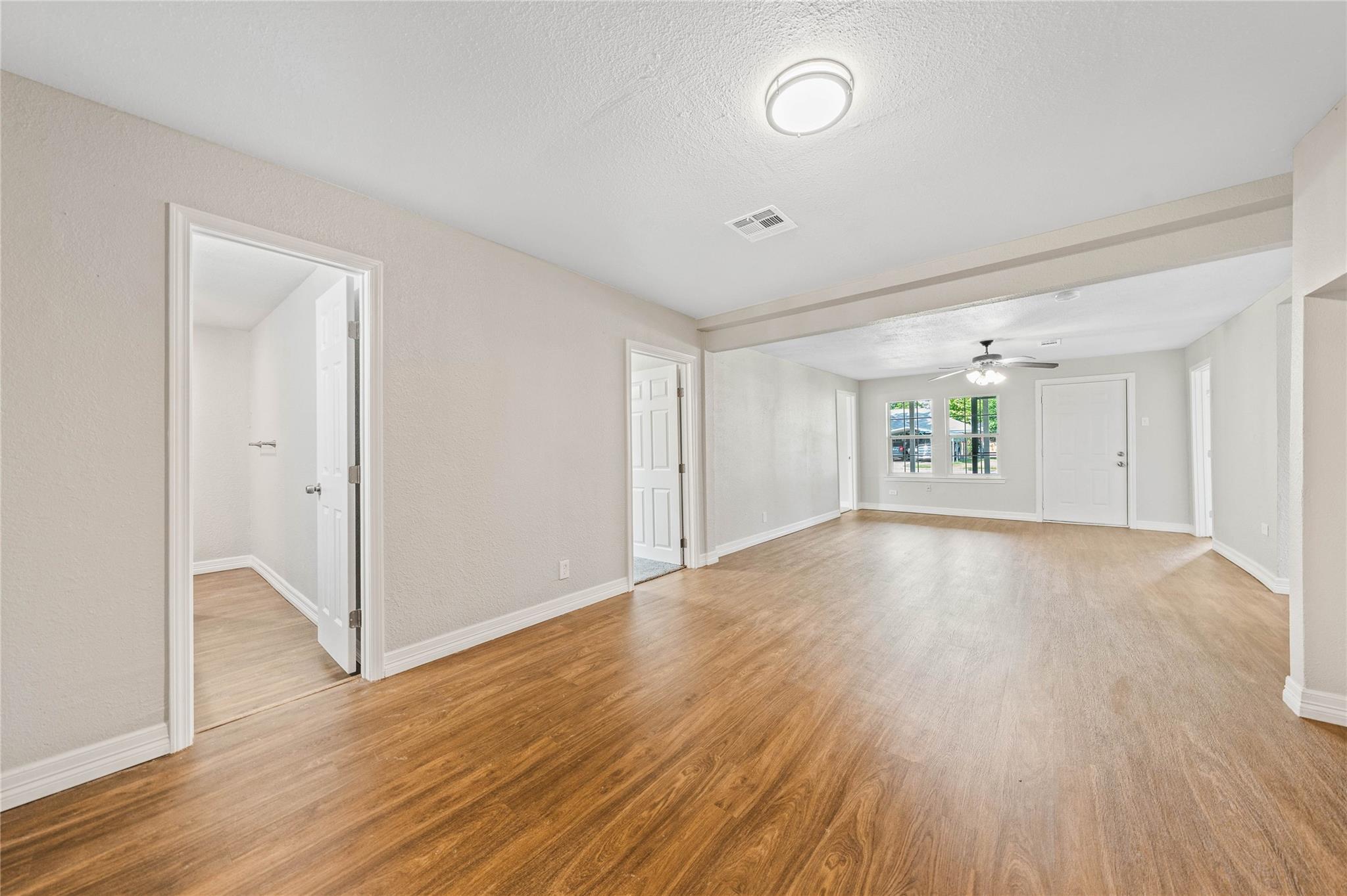 property viewer photo 18
