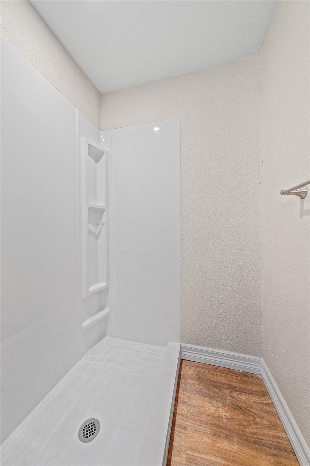 property viewer photo 20