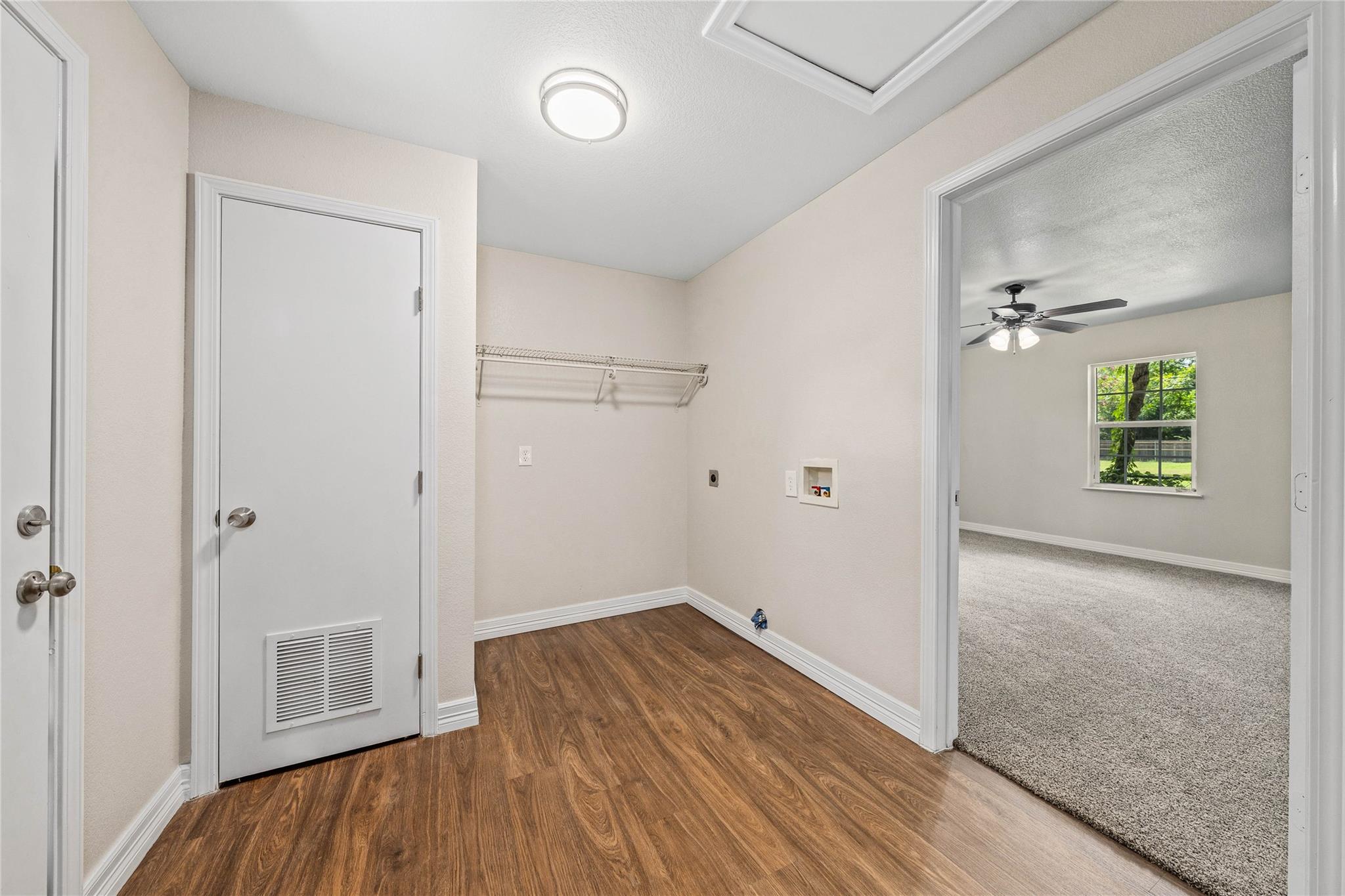 property viewer photo 25