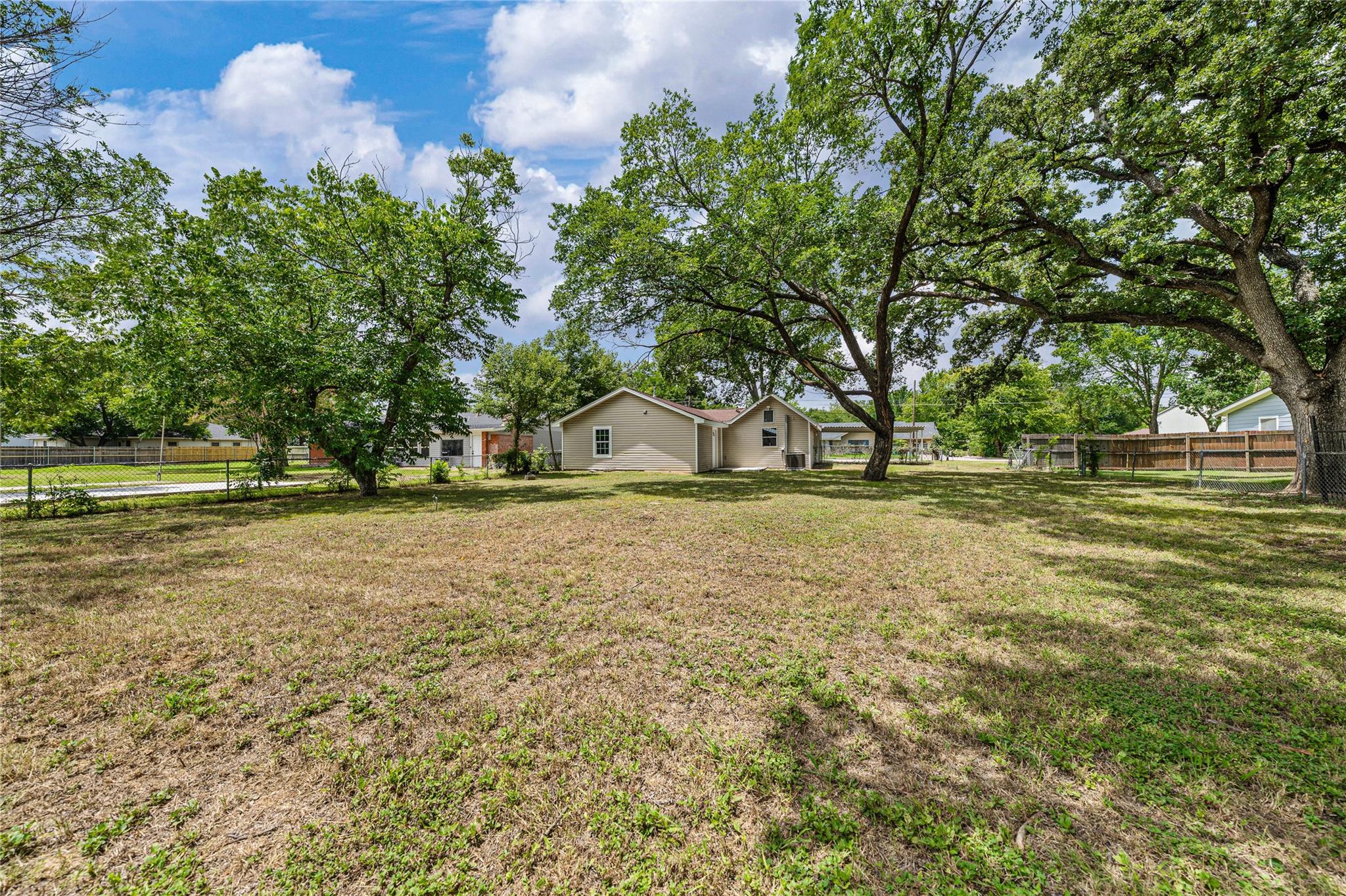 property viewer photo 33