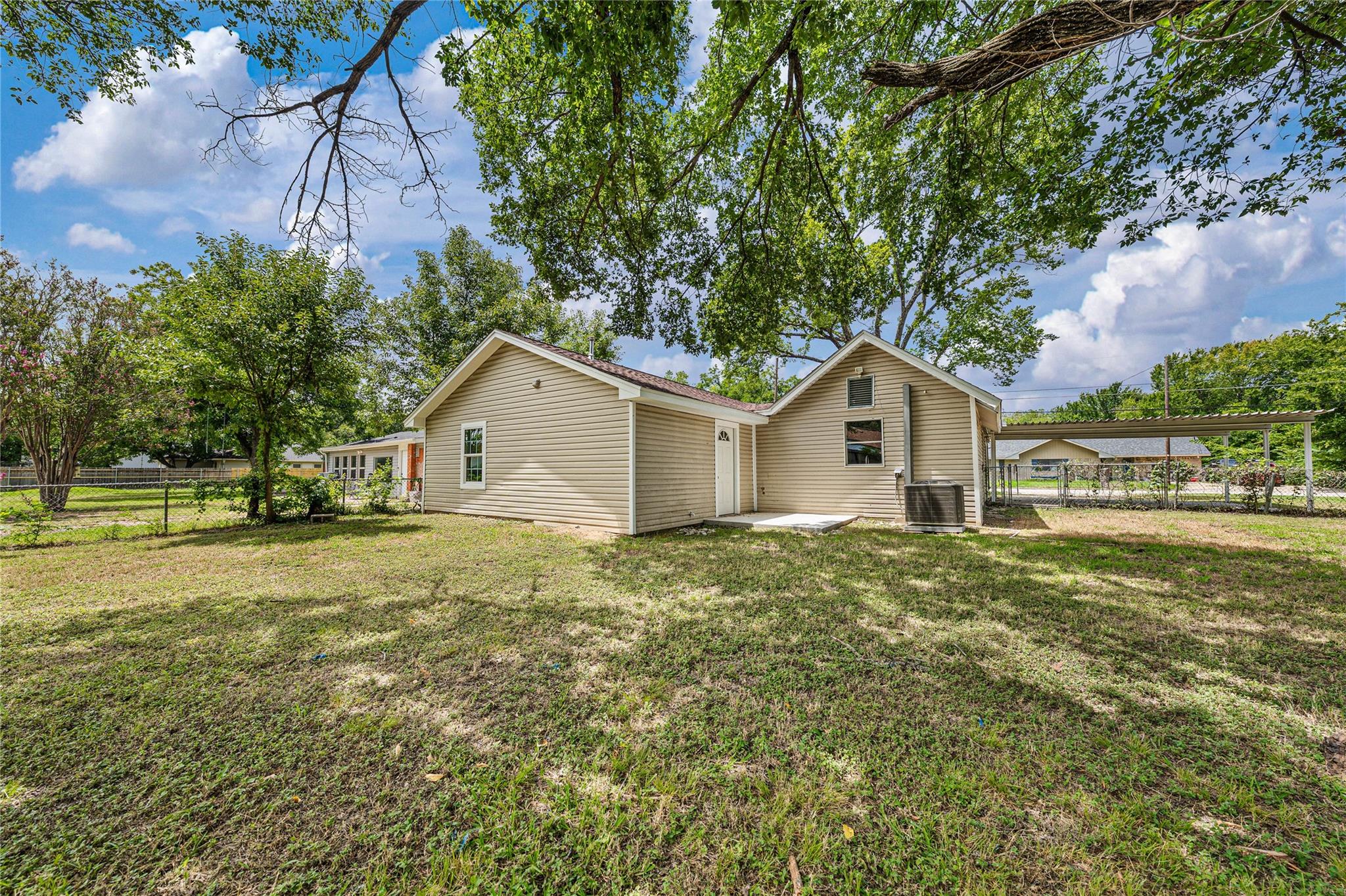 property viewer photo 35