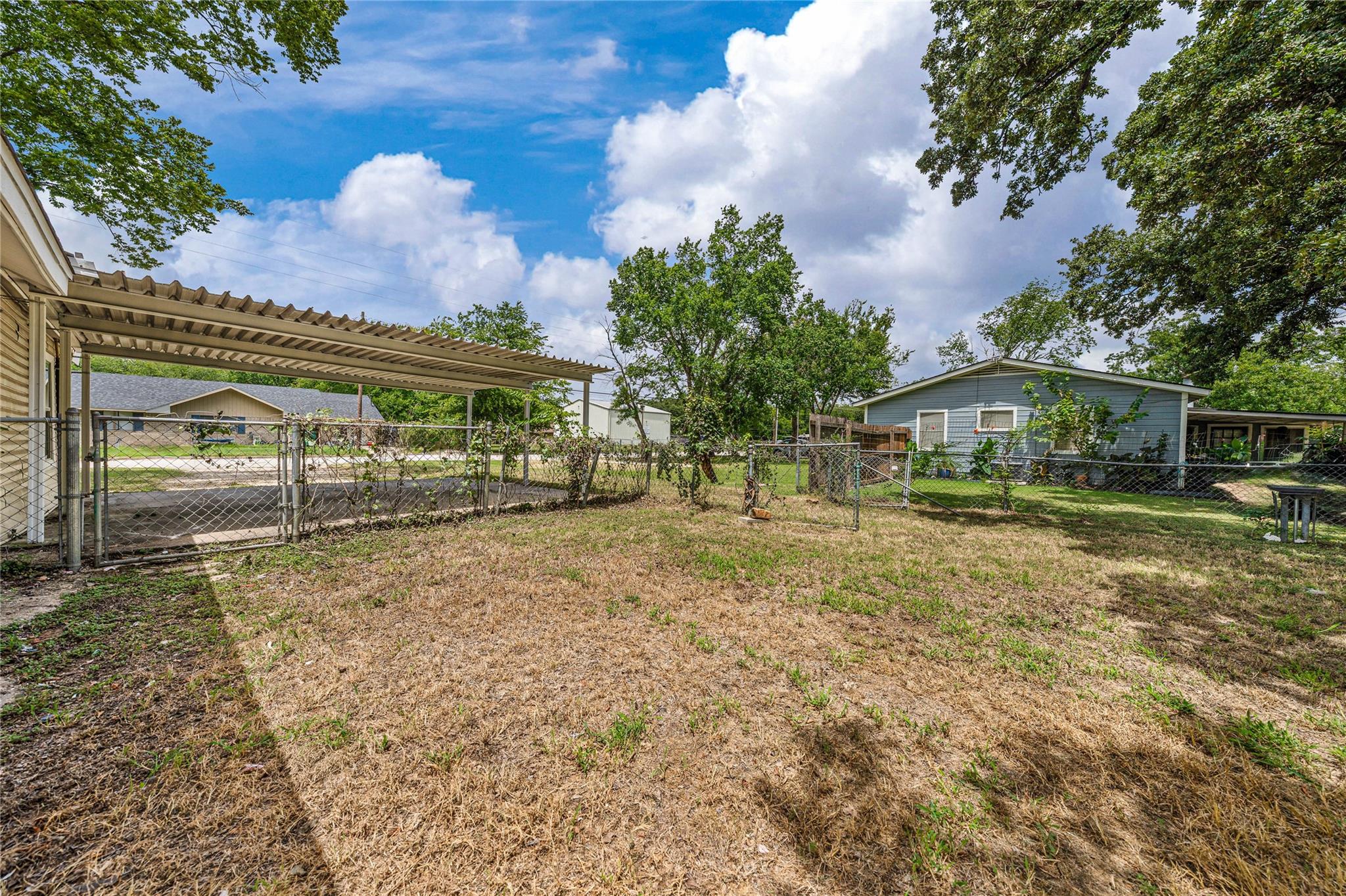 property viewer photo 37
