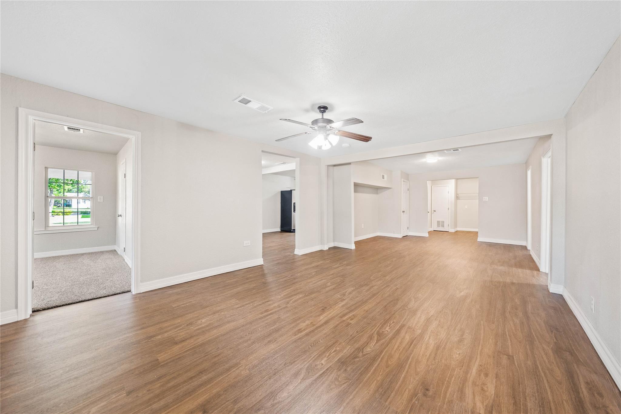 property viewer photo 4