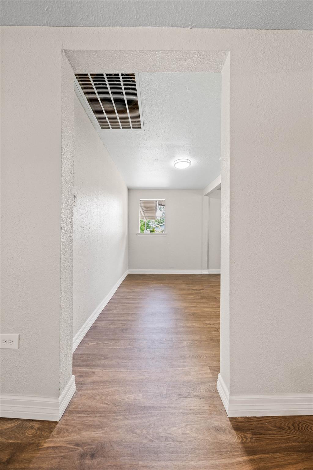 property viewer photo 5