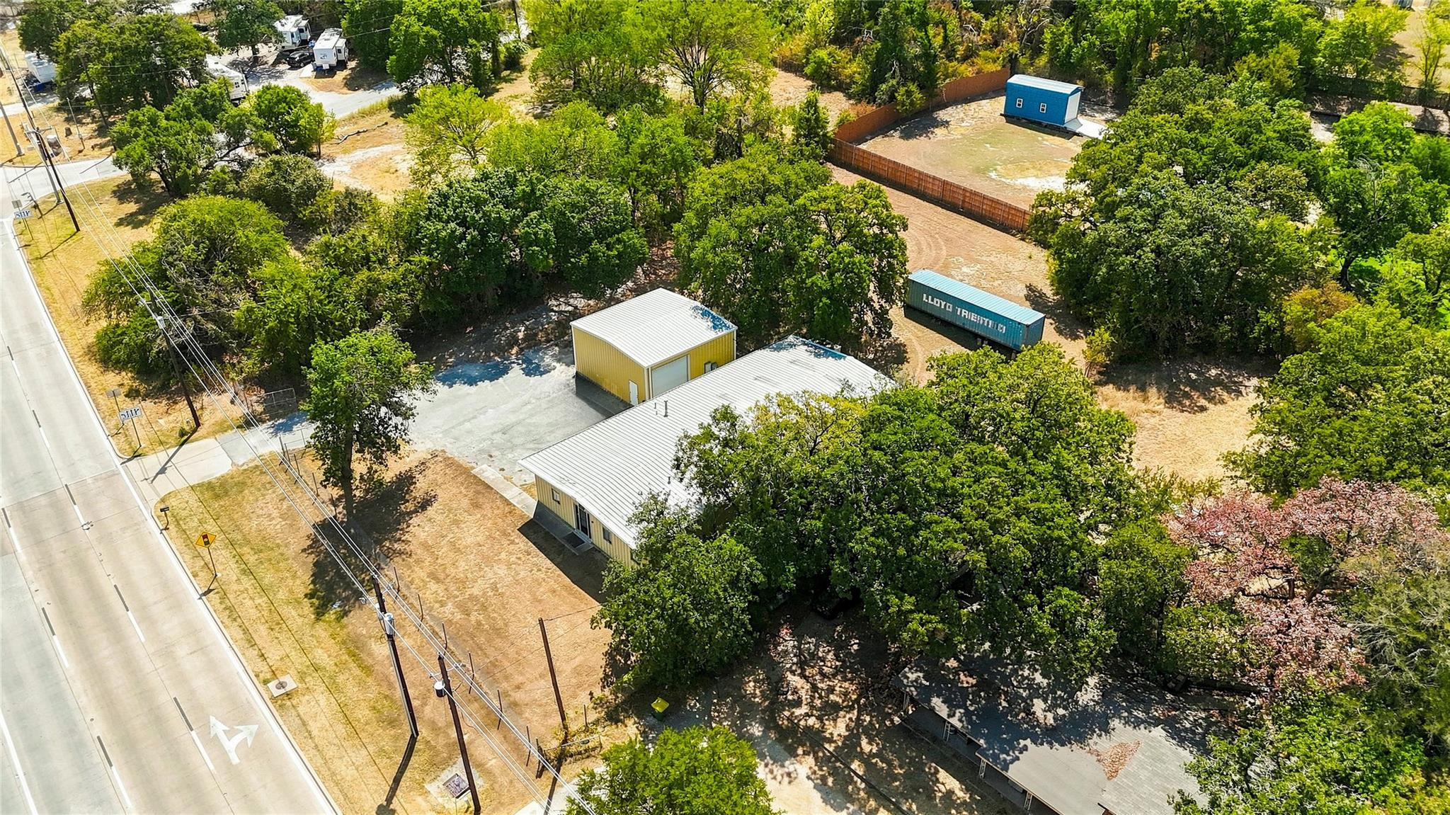 main property photo 4