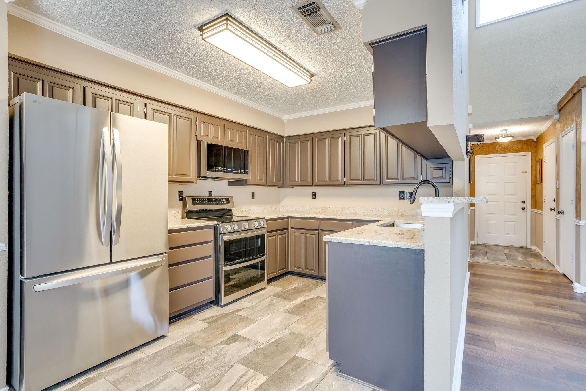 main property photo 17