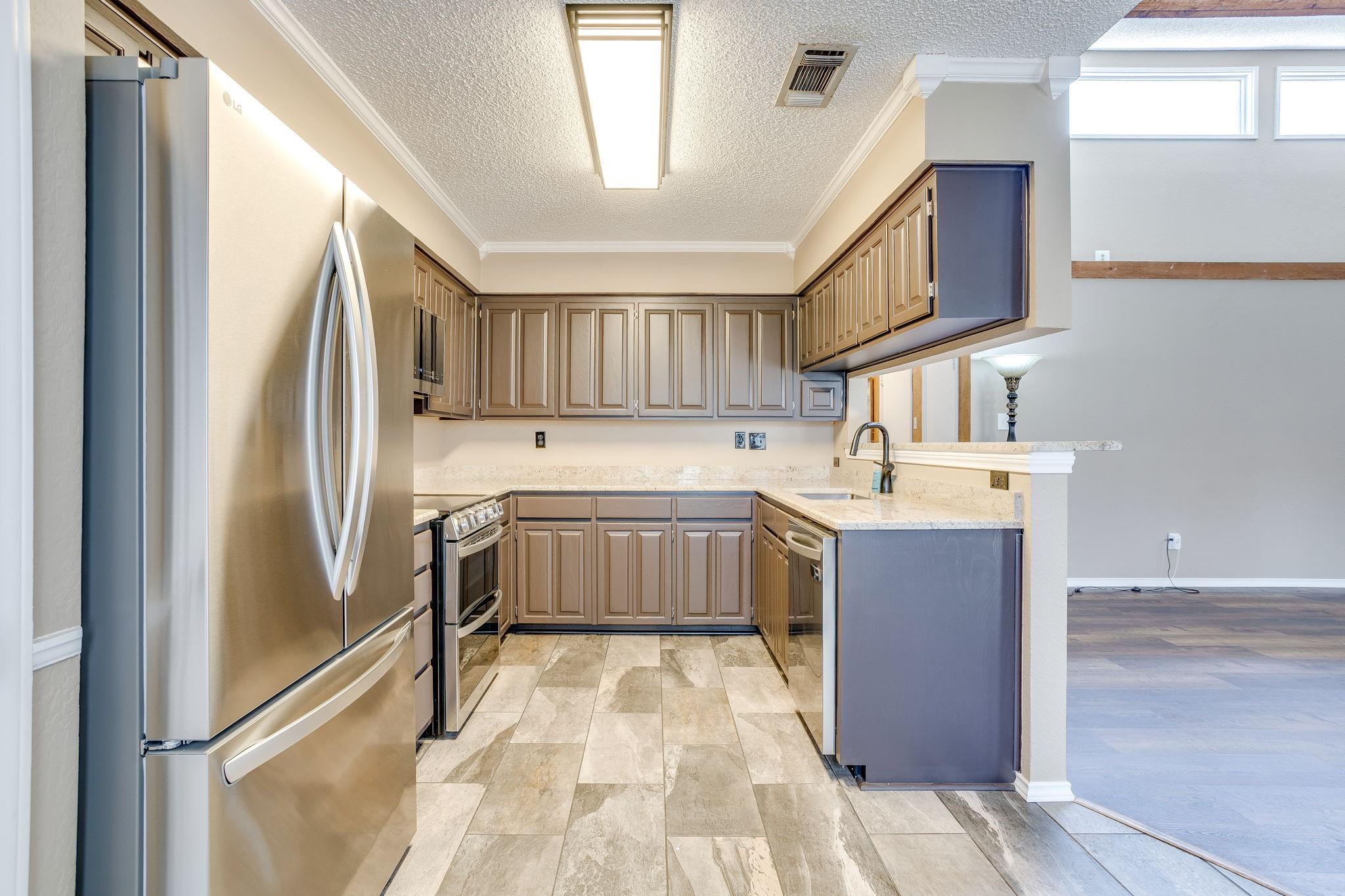main property photo 18