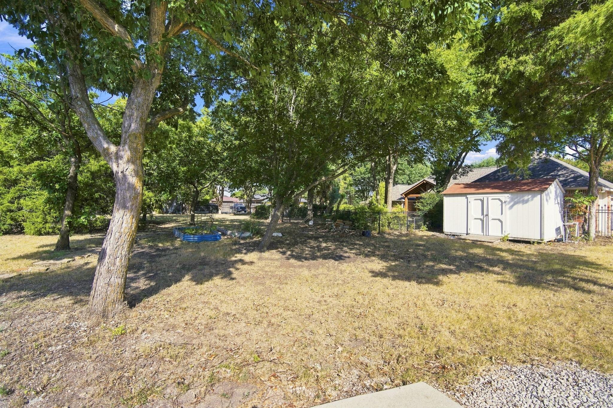 main property photo 27