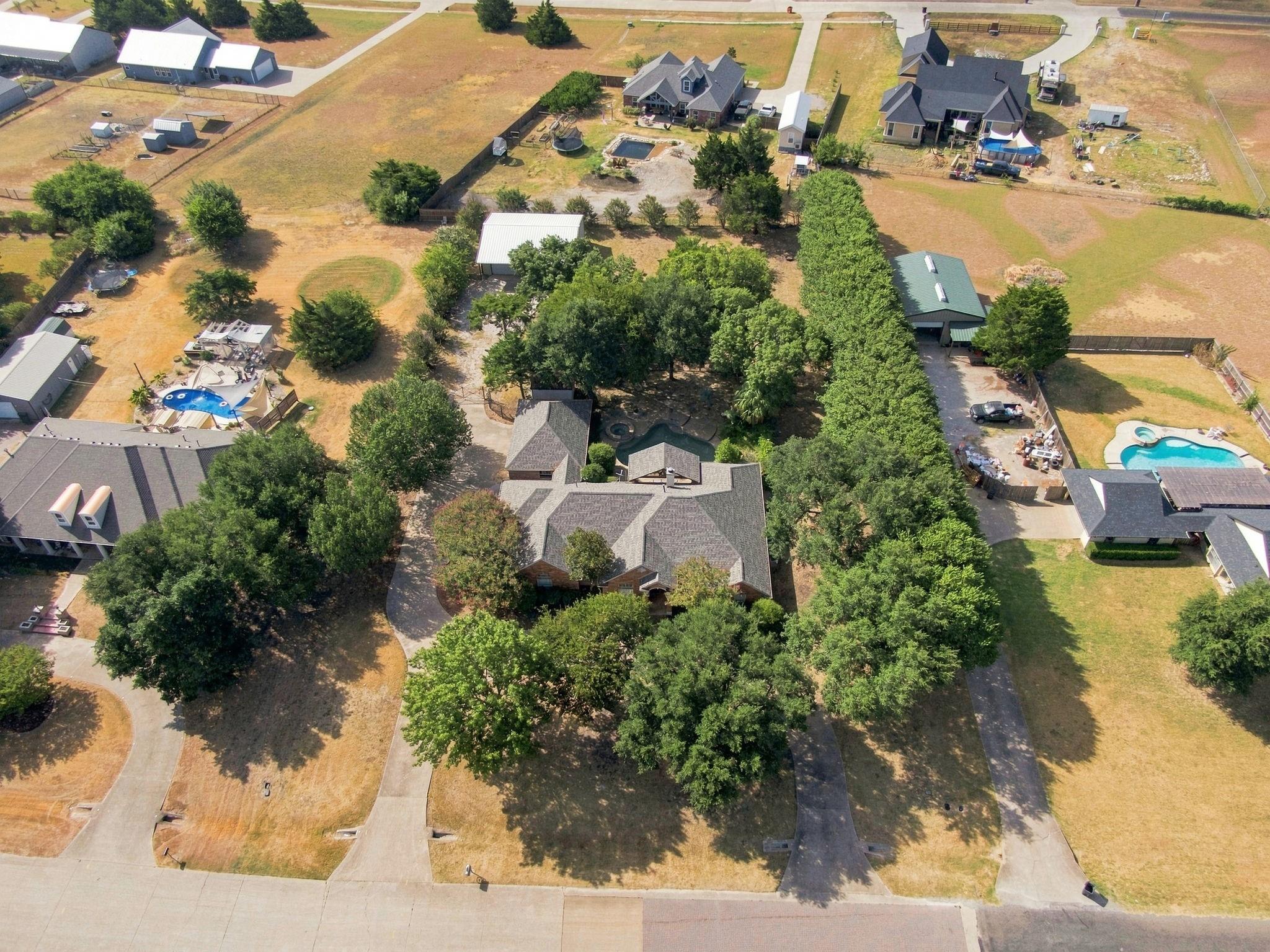 main property photo 35