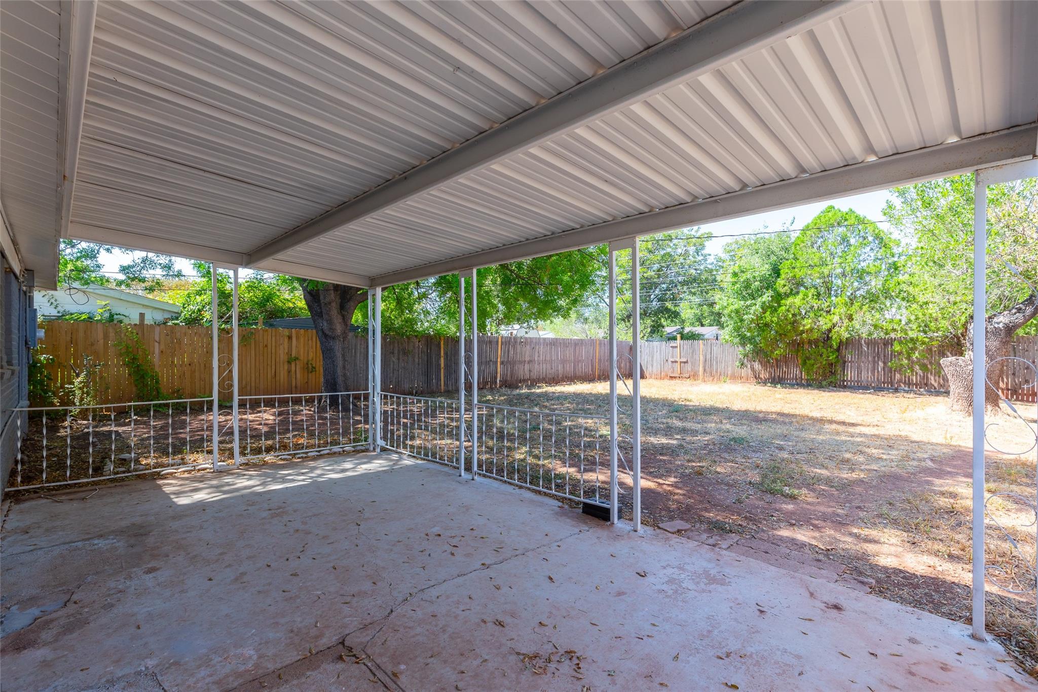 main property photo 26