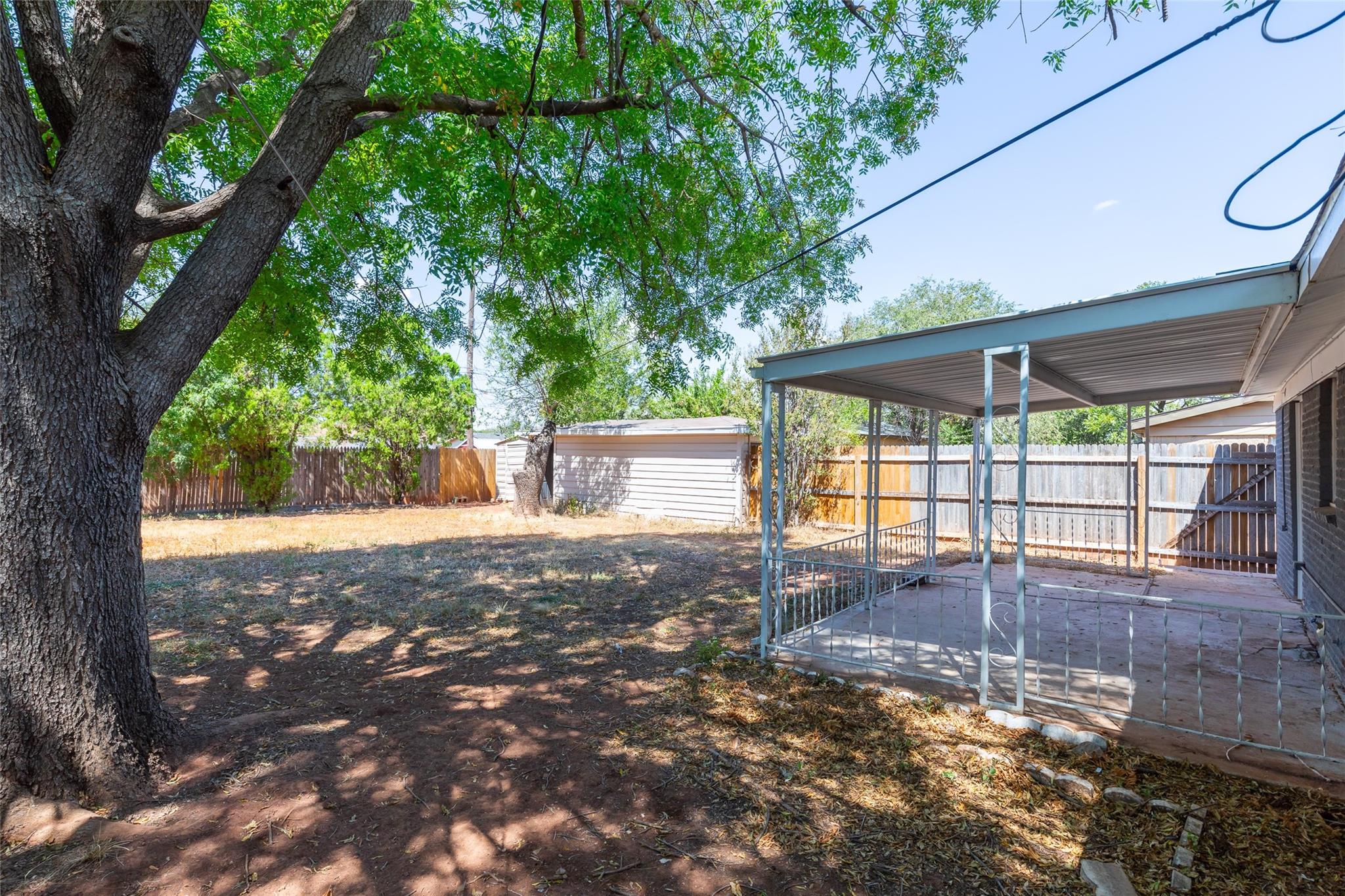 main property photo 30